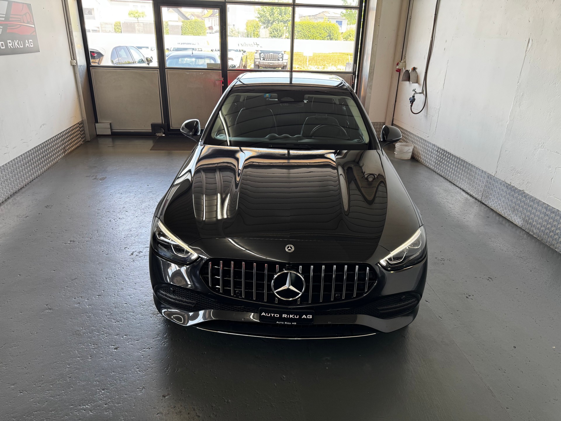 MERCEDES-BENZ C 180 Avantgarde-showroom-element-3