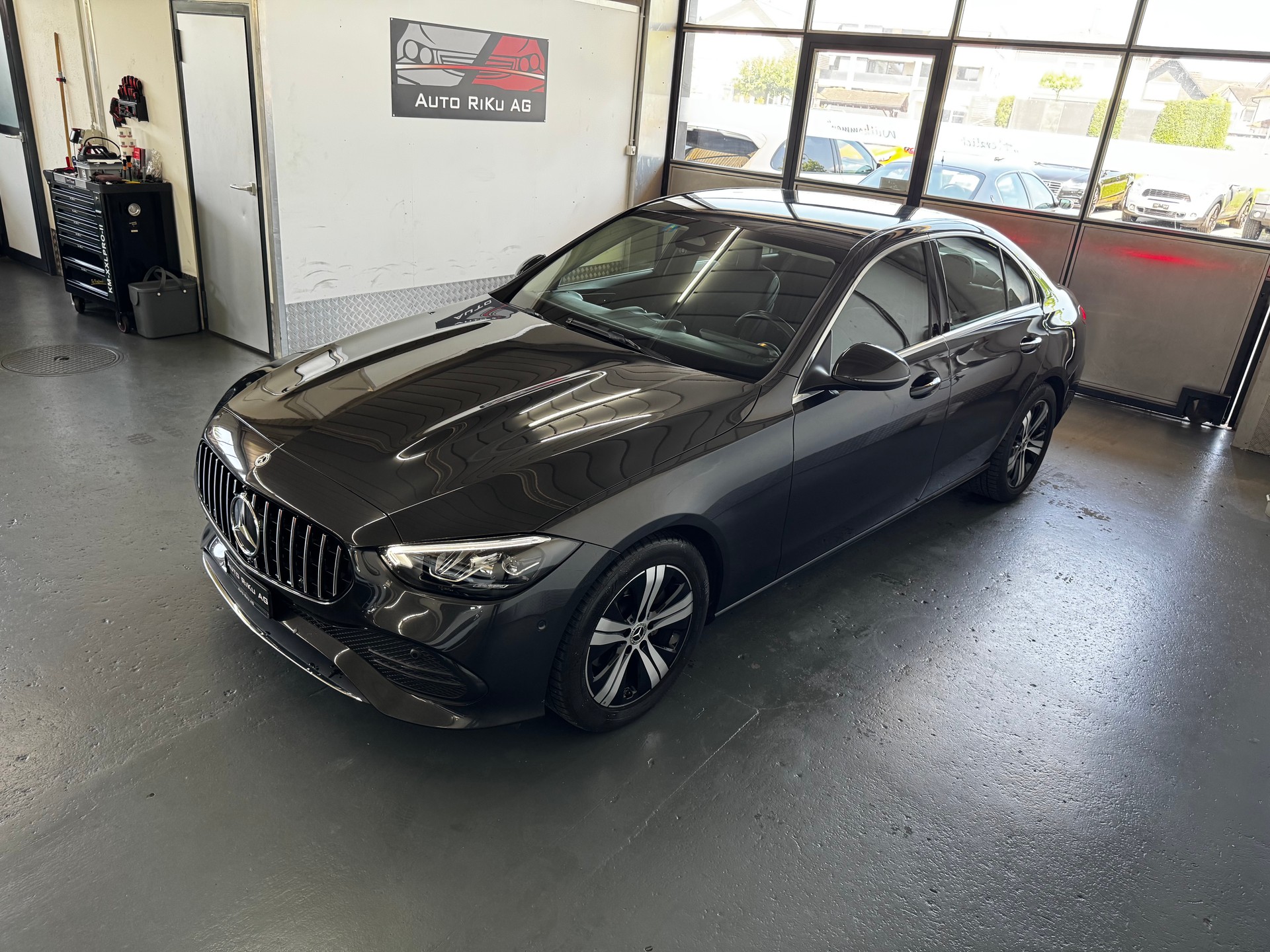 MERCEDES-BENZ C 180 Avantgarde-image-5