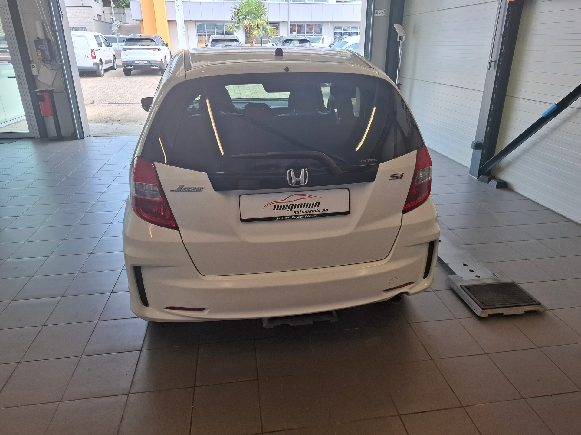 HONDA Jazz 1.4i Si-showroom-element-3