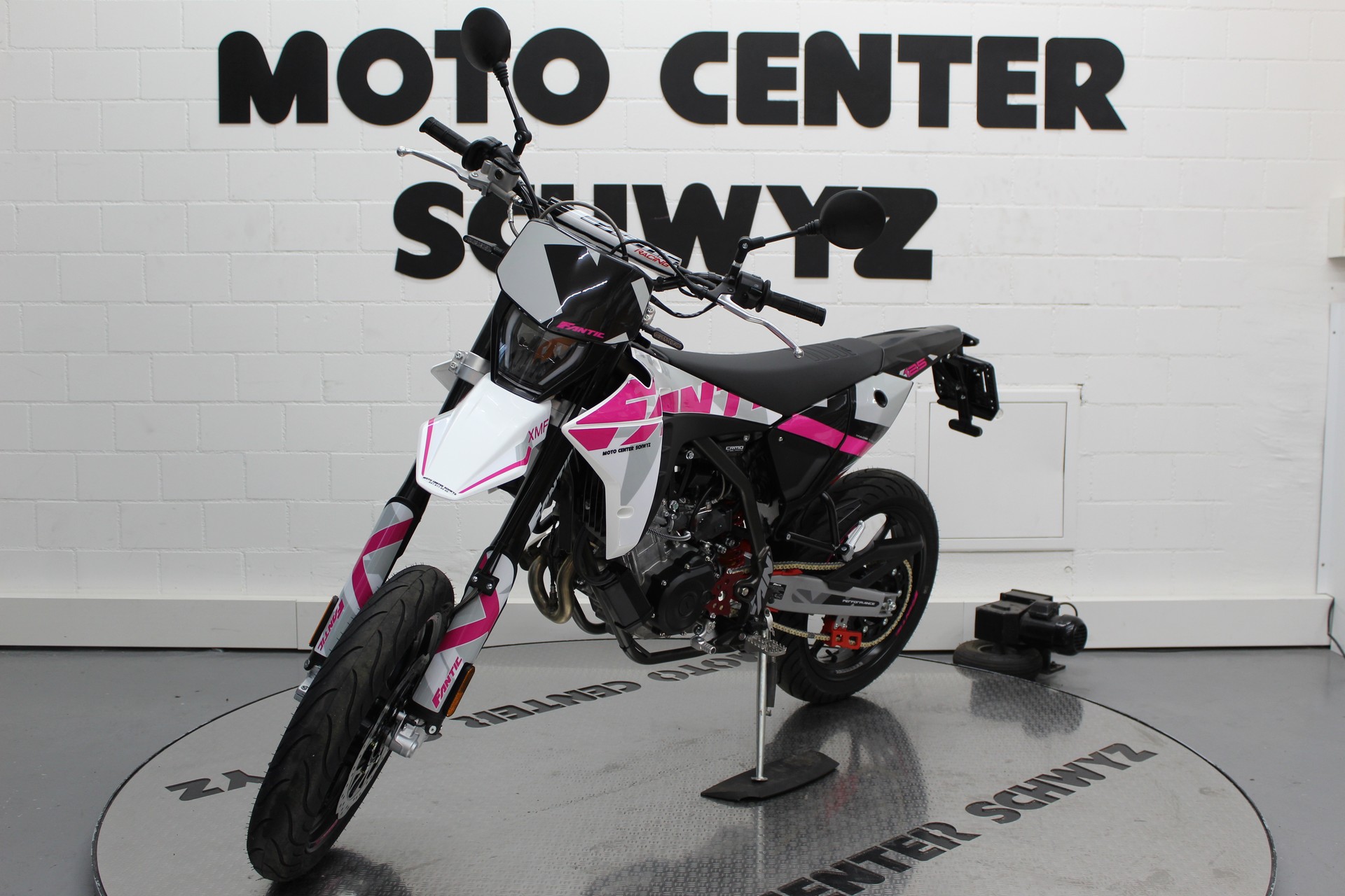 FANTIC XMF 125 PERFORMANCE-image-2