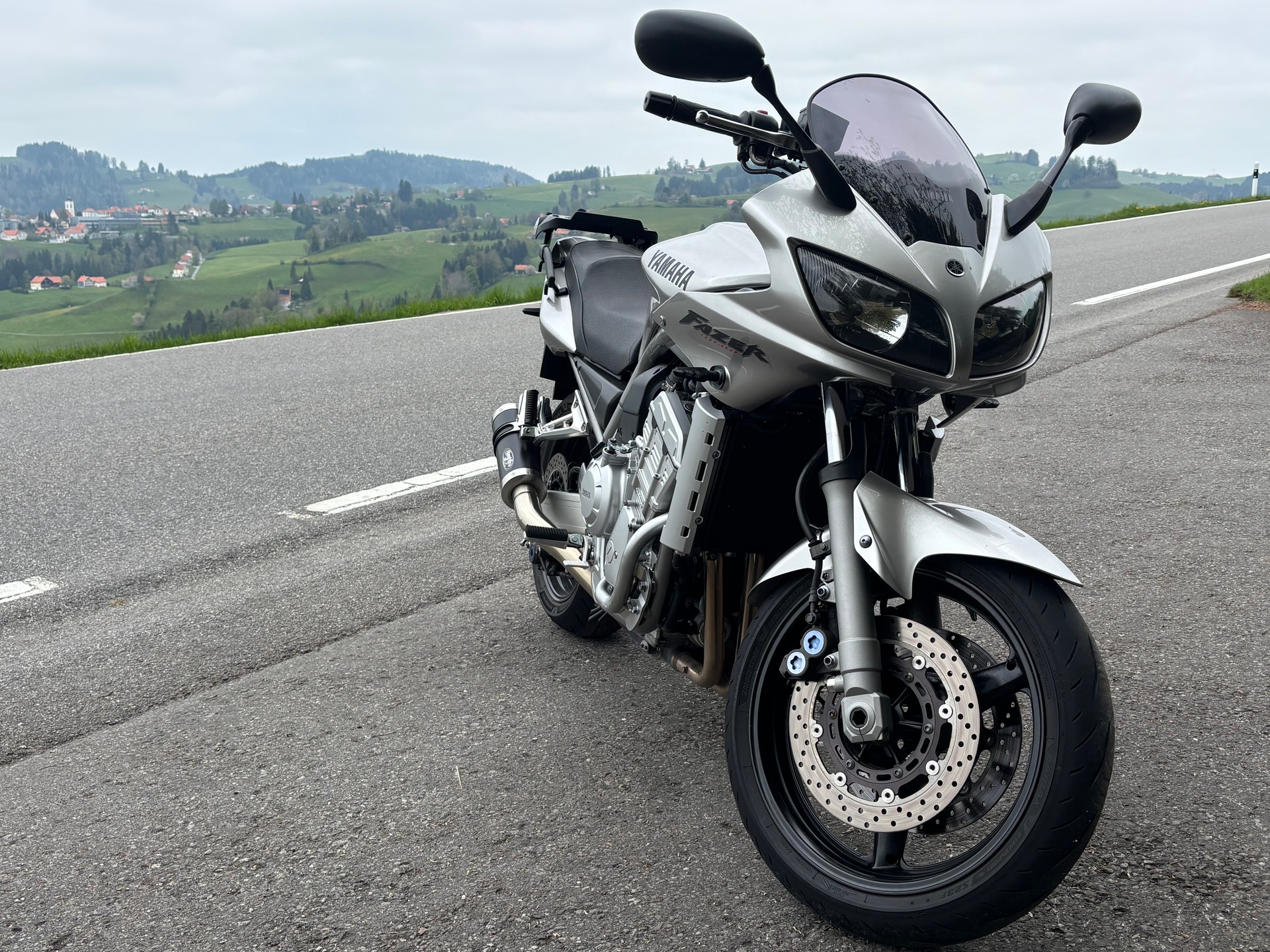 YAMAHA FZS 1000 Fazer-image-3