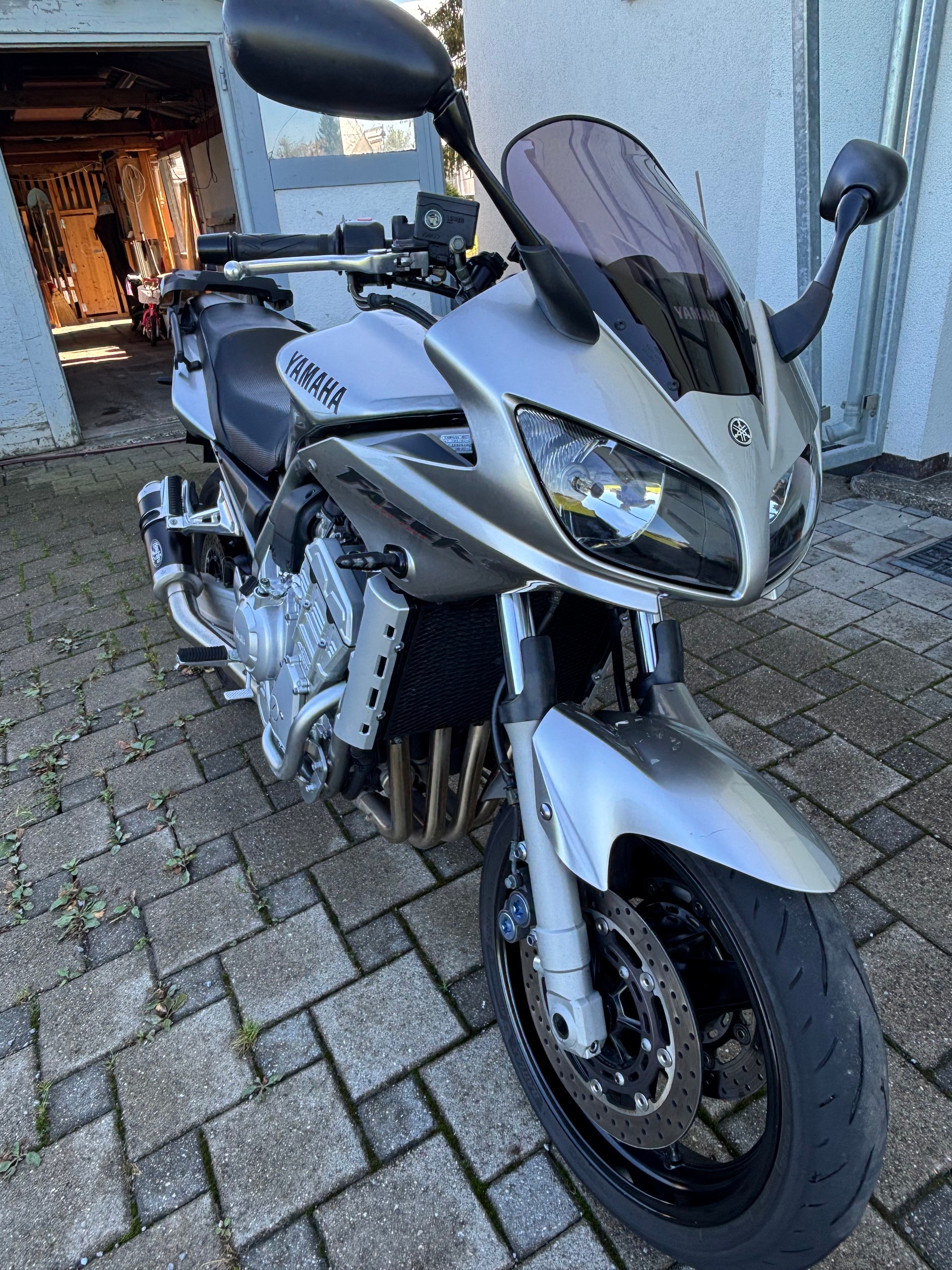 YAMAHA FZS 1000 Fazer-image-0
