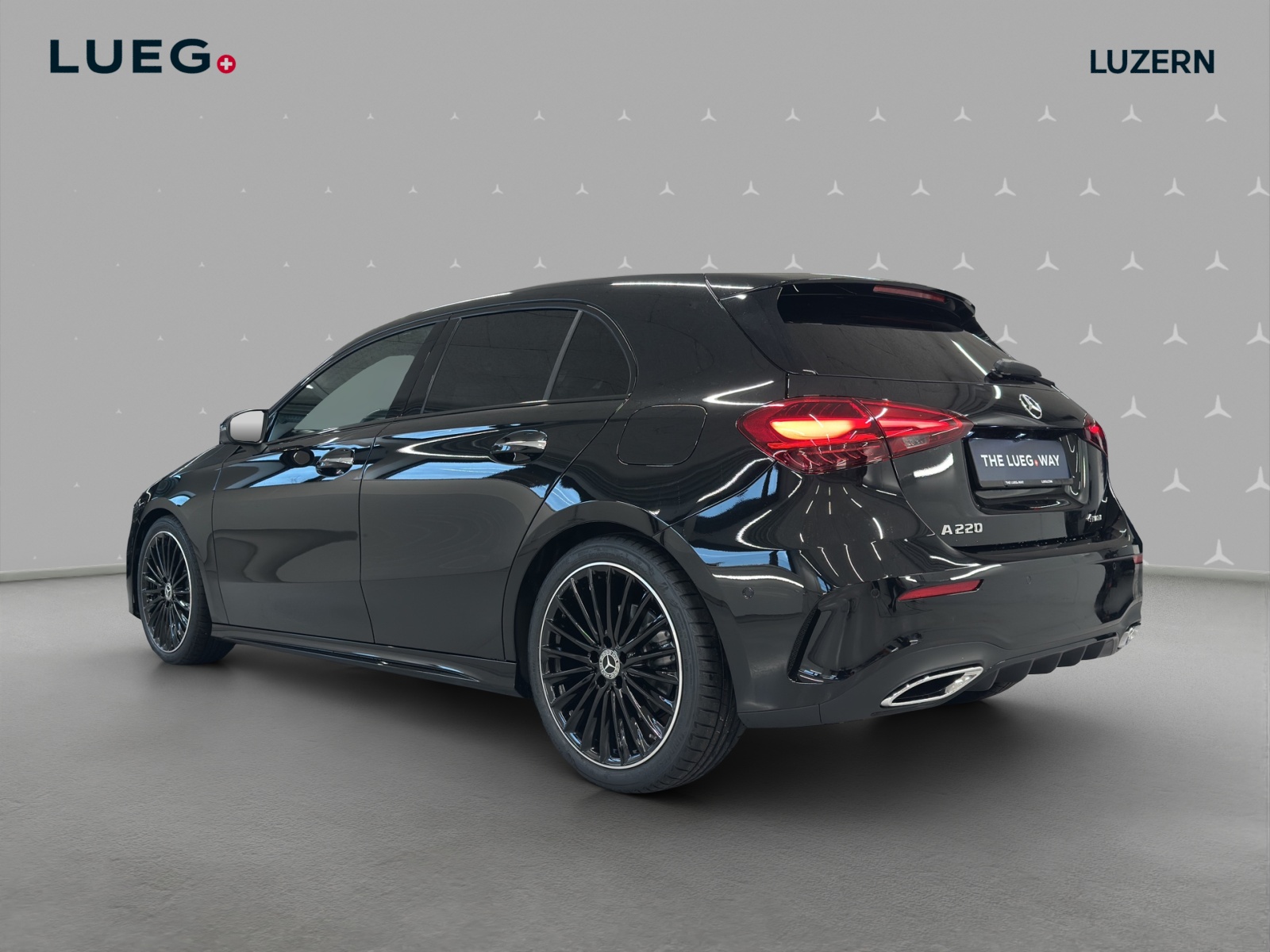 MERCEDES-BENZ A 220 4Matic 8G-DCT-image-2