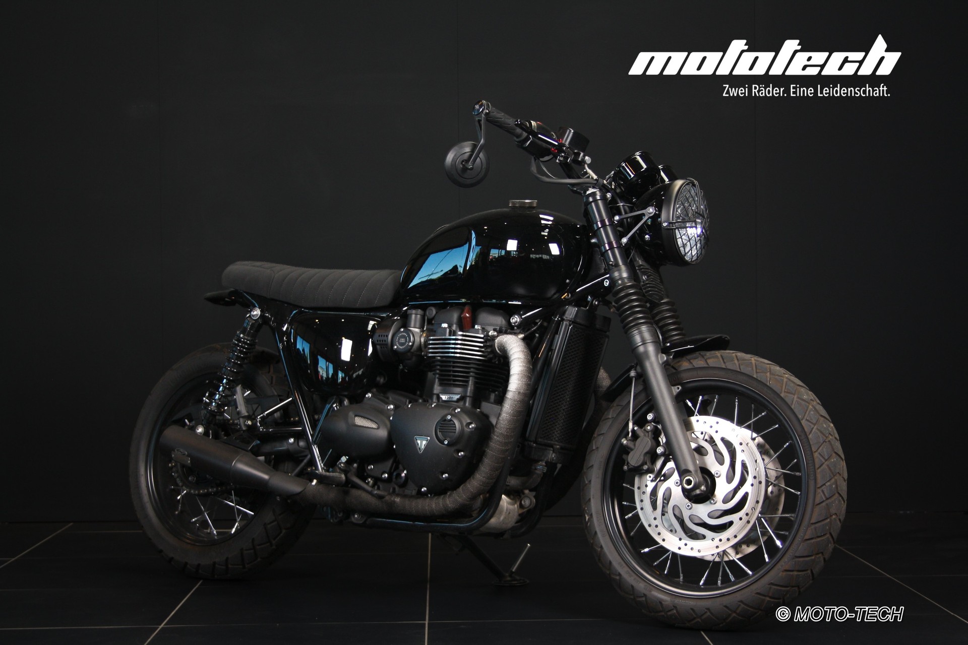 TRIUMPH Bonneville T120 Jekill & Hide