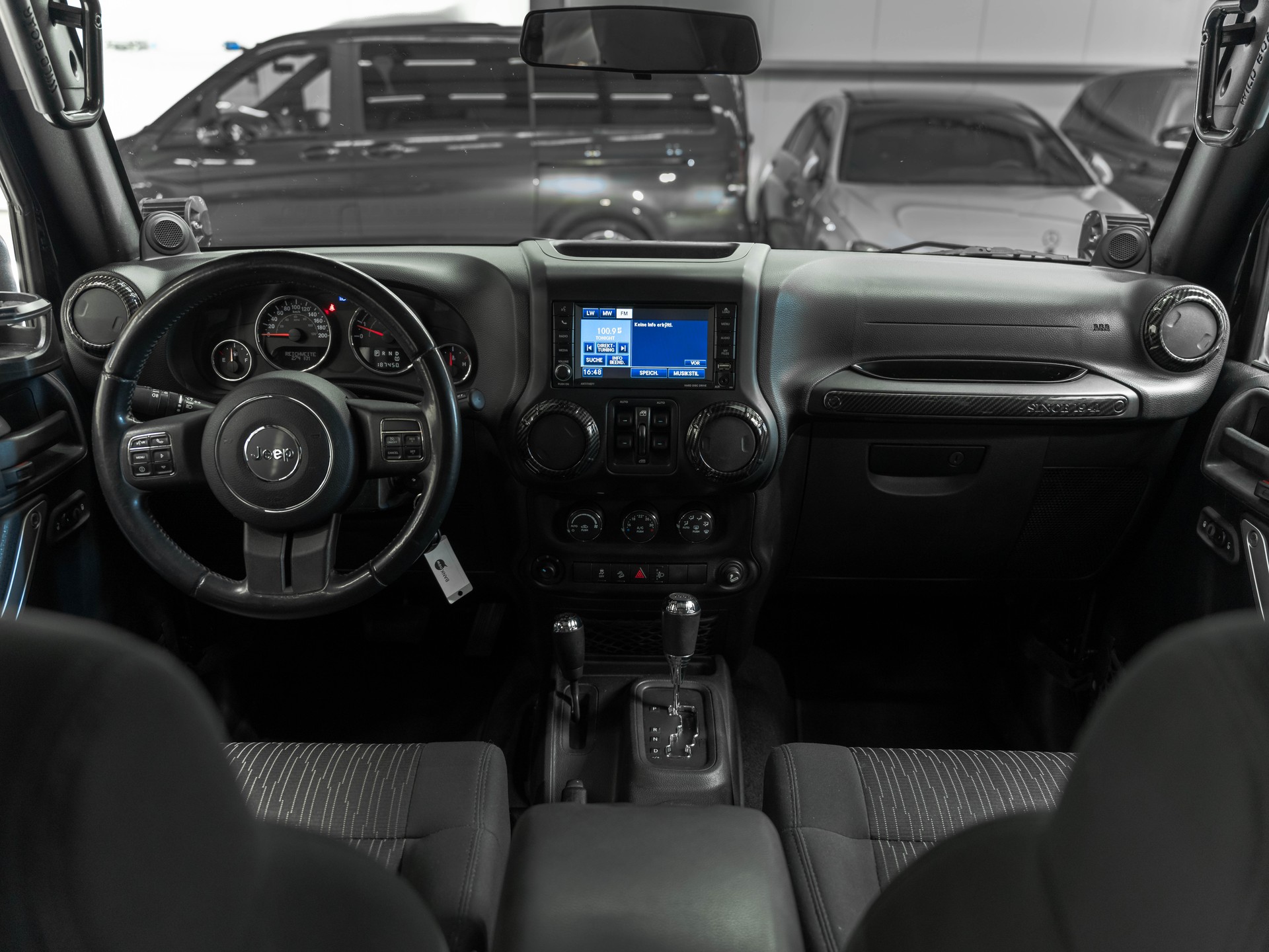 JEEP Wrangler 3.6 Unlimited Arctic Automatic-image-6