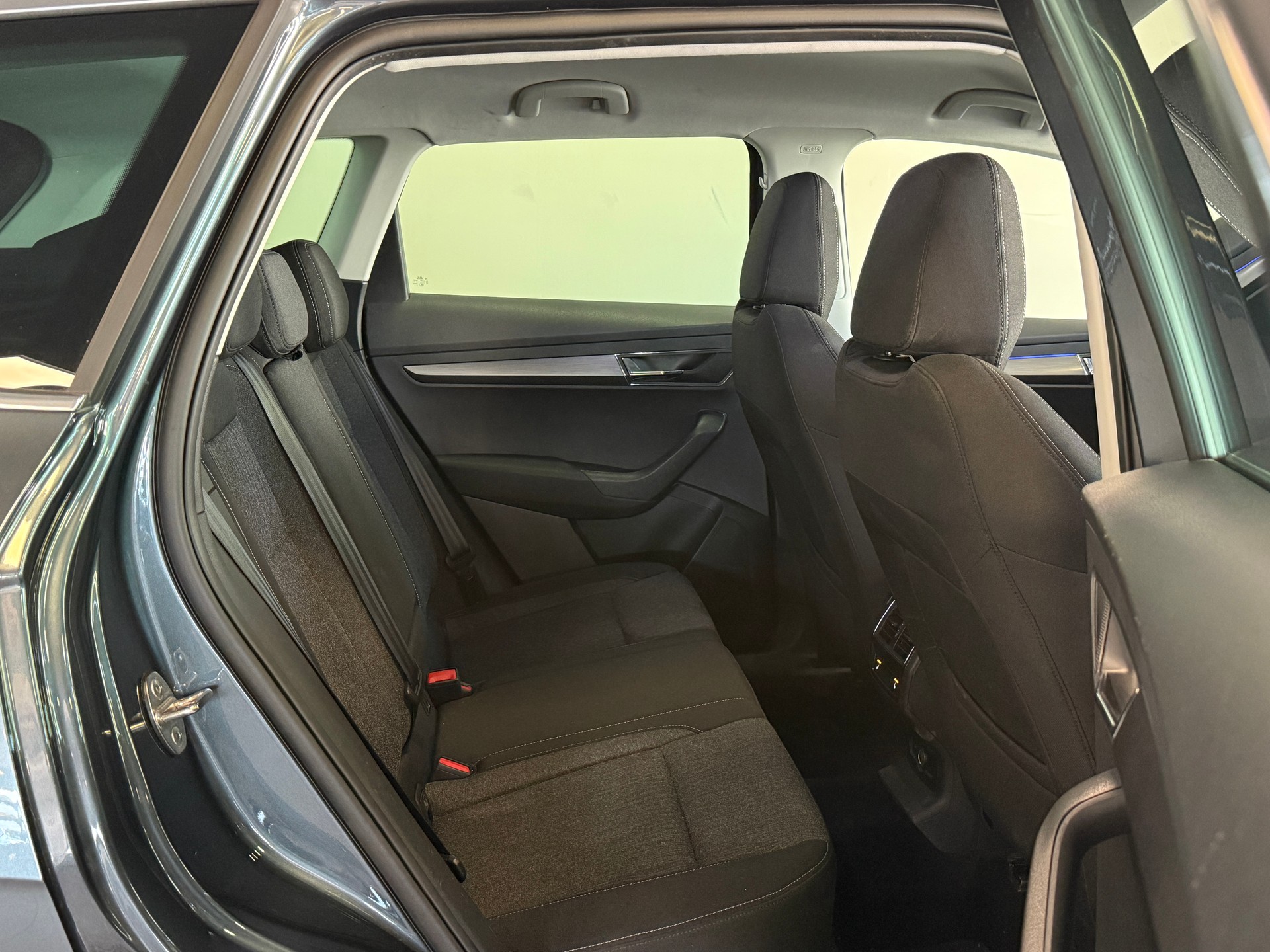 SKODA Karoq 1.5 TSI Style DSG *Anhängerkupplung*-image-13