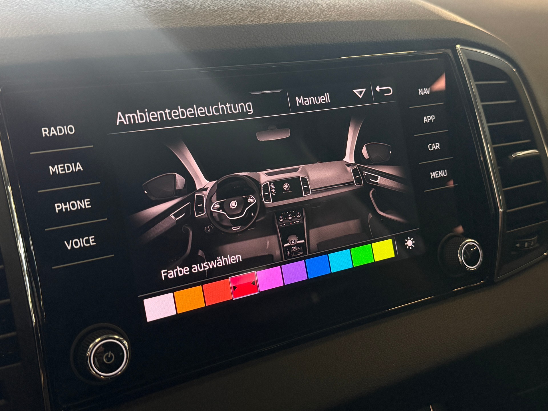 SKODA Karoq 1.5 TSI Style DSG *Anhängerkupplung*-image-6