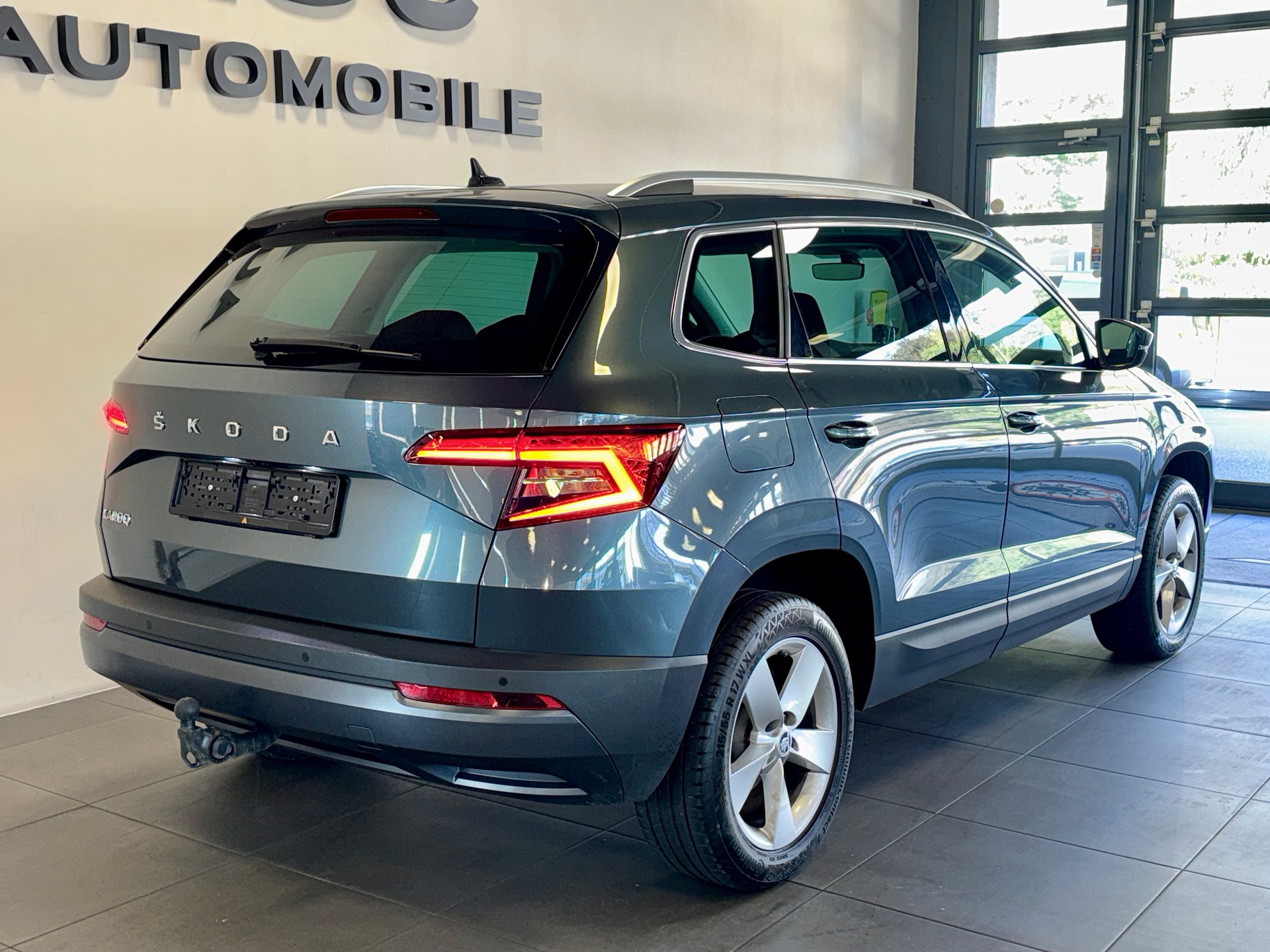 SKODA Karoq 1.5 TSI Style DSG *Anhängerkupplung*-showroom-element-2