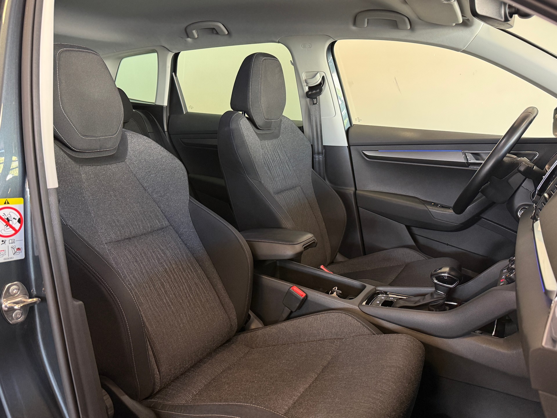 SKODA Karoq 1.5 TSI Style DSG *Anhängerkupplung*-image-12