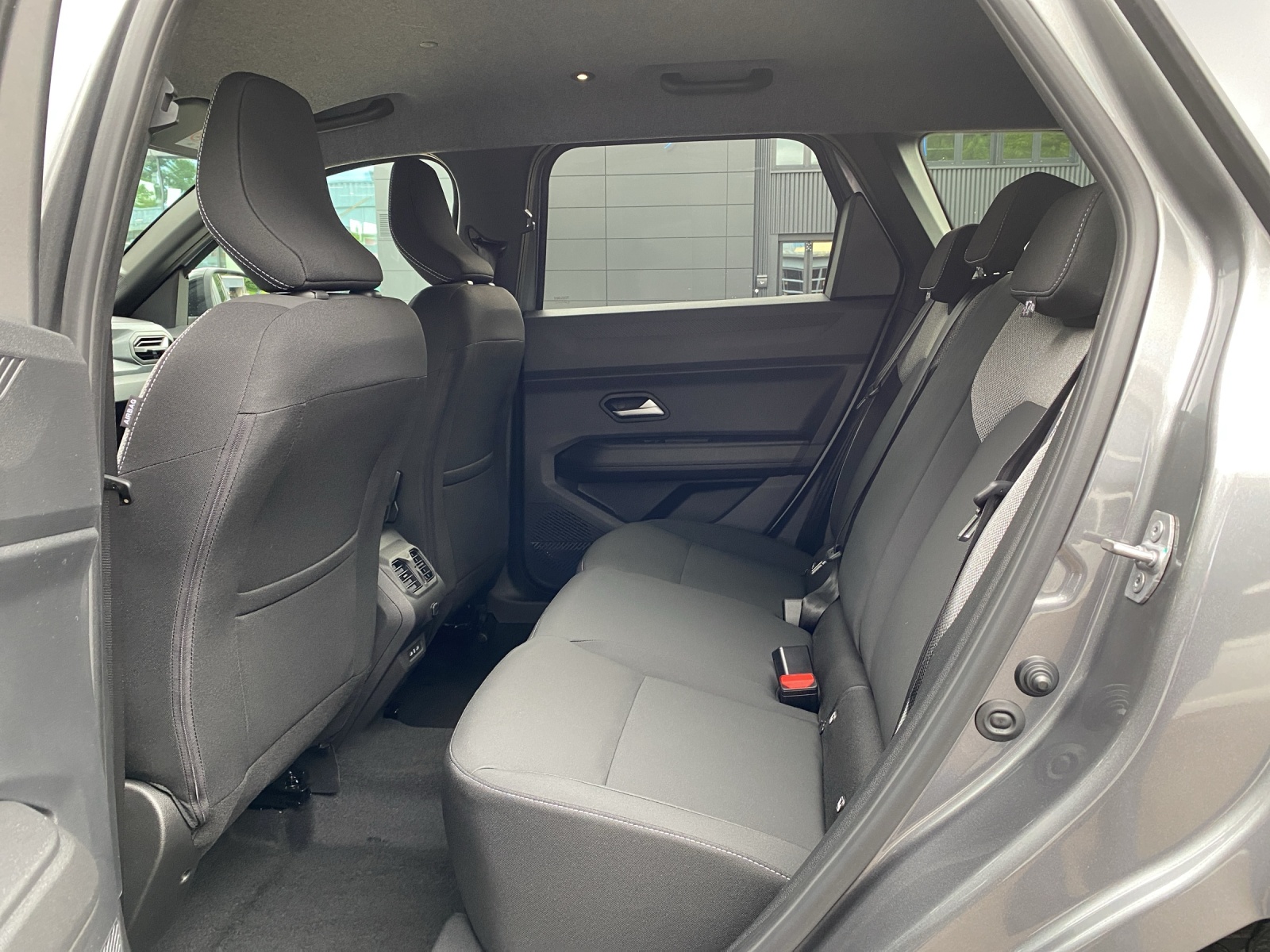 DACIA Bigster 1.2 Hybrid Journey 4WD Demo-image-10