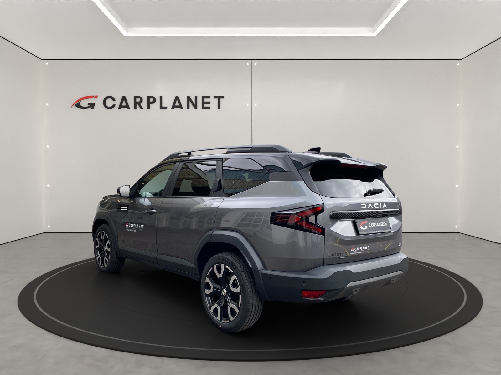 DACIA Bigster 1.2 Hybrid Journey 4WD Demo-showroom-element-3