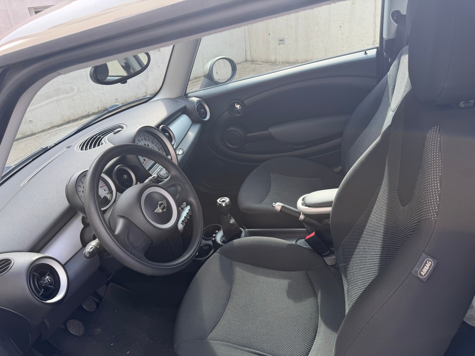 MINI 1.6i Cooper | ab MFK & Service | 8-fach | Klima | PDC-image-5