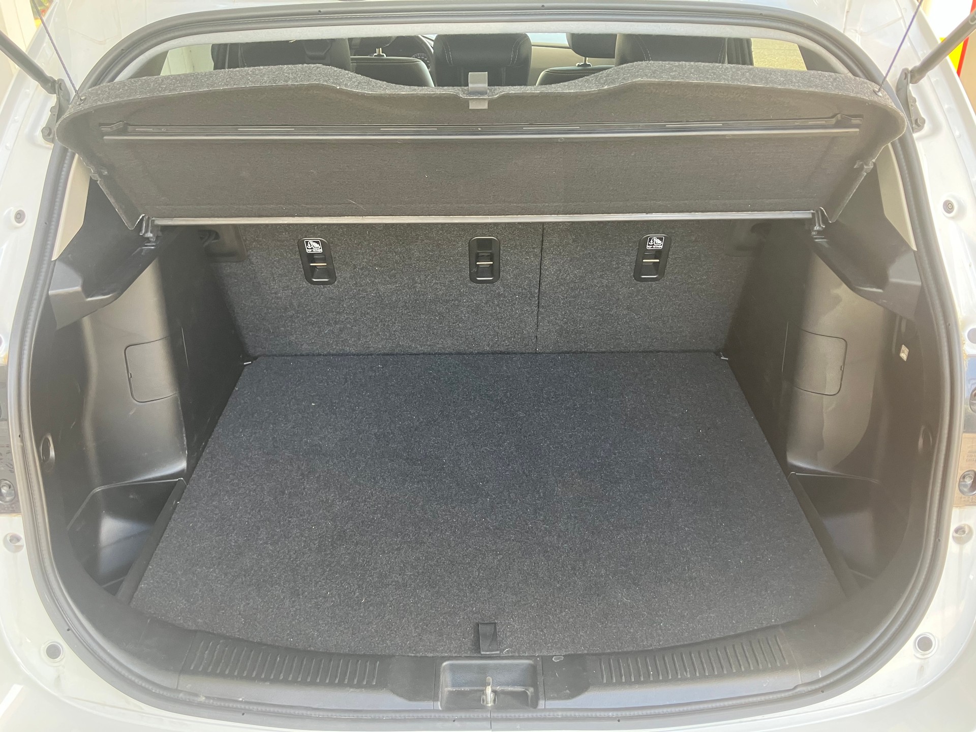 SUZUKI SX4 S-Cross 1.4 16V Compact+ Hybrid 4WD Automatic-image-4