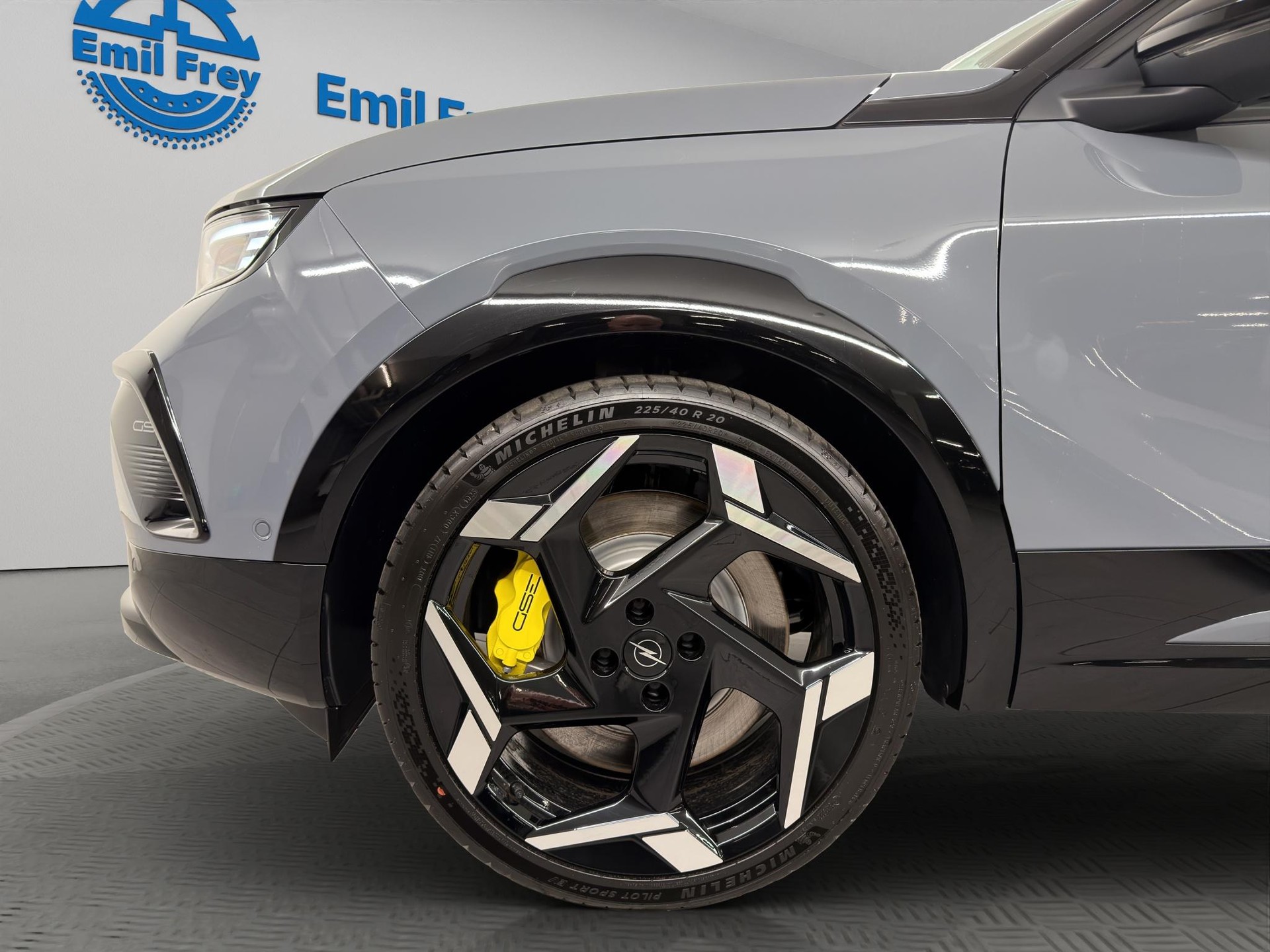 OPEL Mokka-e GSe-showroom-element-3