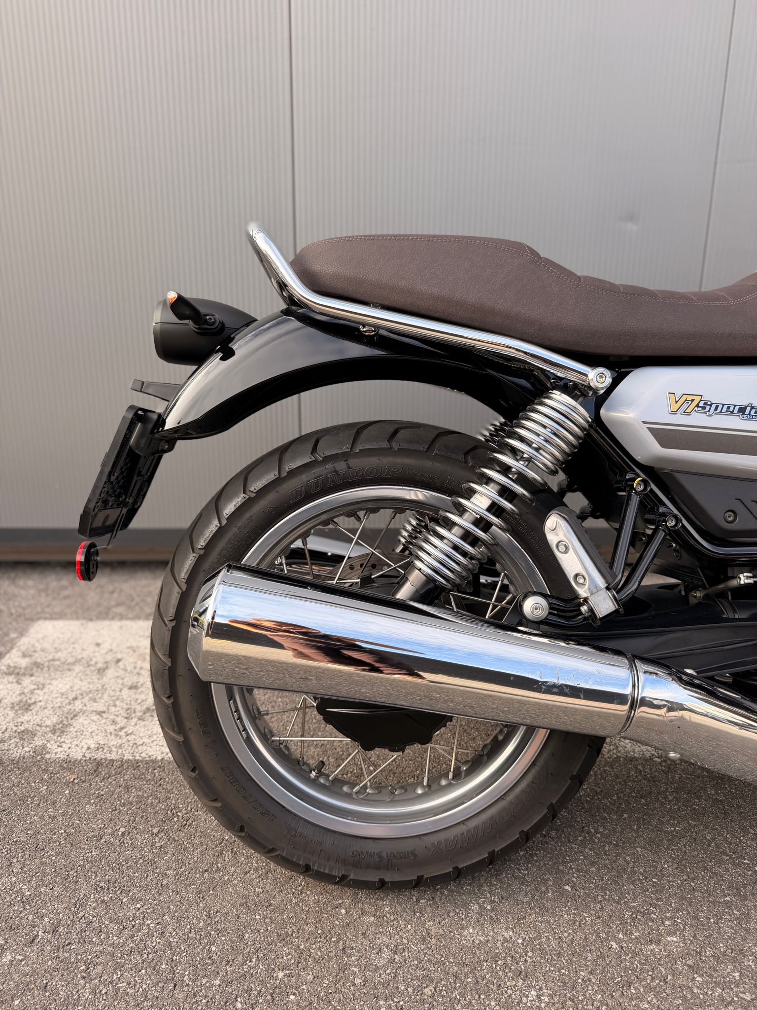 MOTO GUZZI V7 SPECIAL-image-6