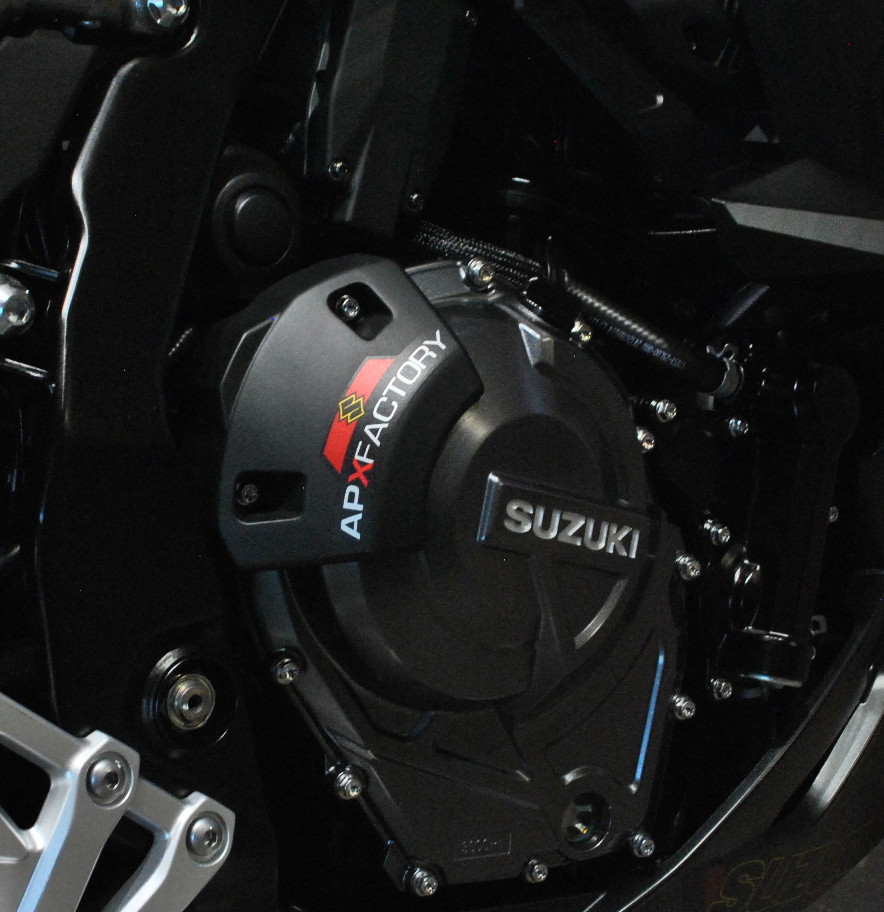 SUZUKI GSX-8R-image-7