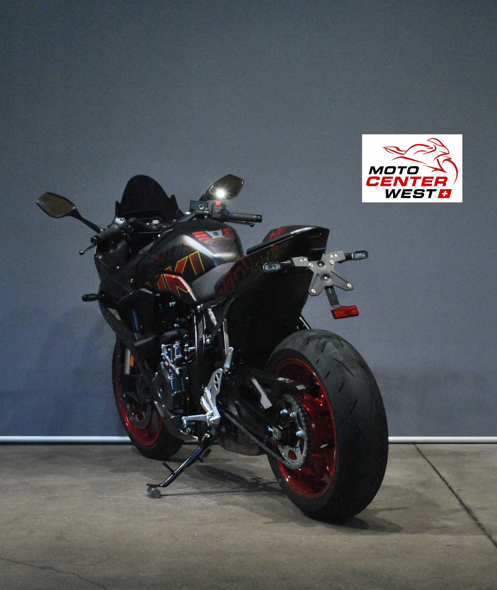 SUZUKI GSX-8R-image-3