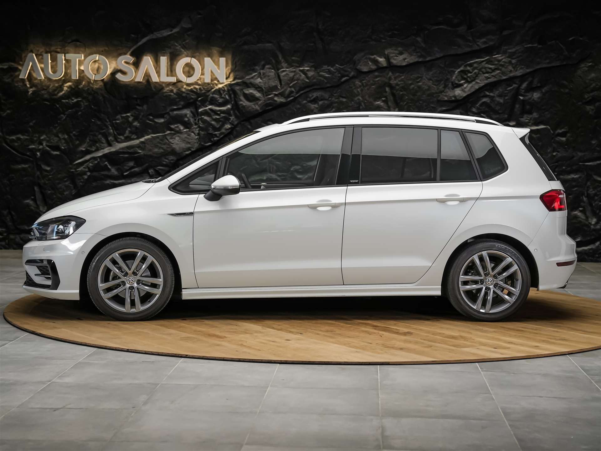 VW Golf Sportsvan 1.4 TSI R-Line DSG *Panorama*CH Fahrzeug*-showroom-element-2