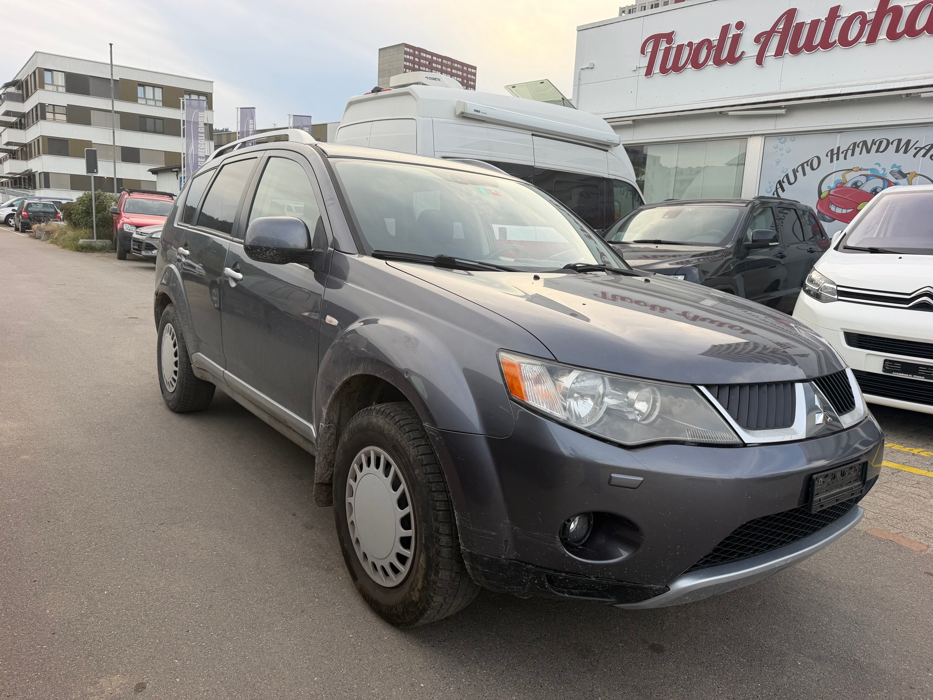 MITSUBISHI Outlander 2.2 DID Intense 4WD-showroom-element-1