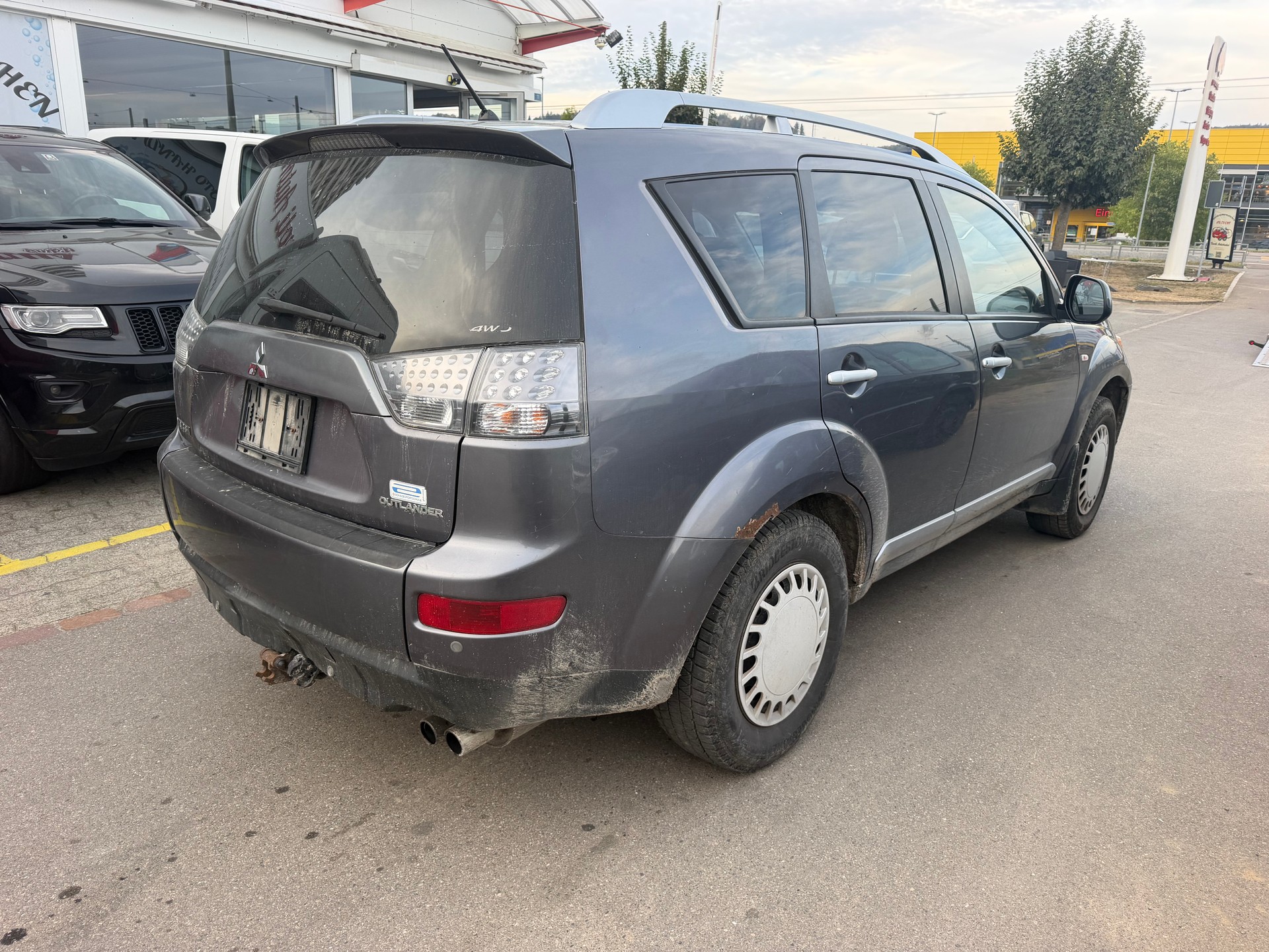MITSUBISHI Outlander 2.2 DID Intense 4WD-showroom-element-3