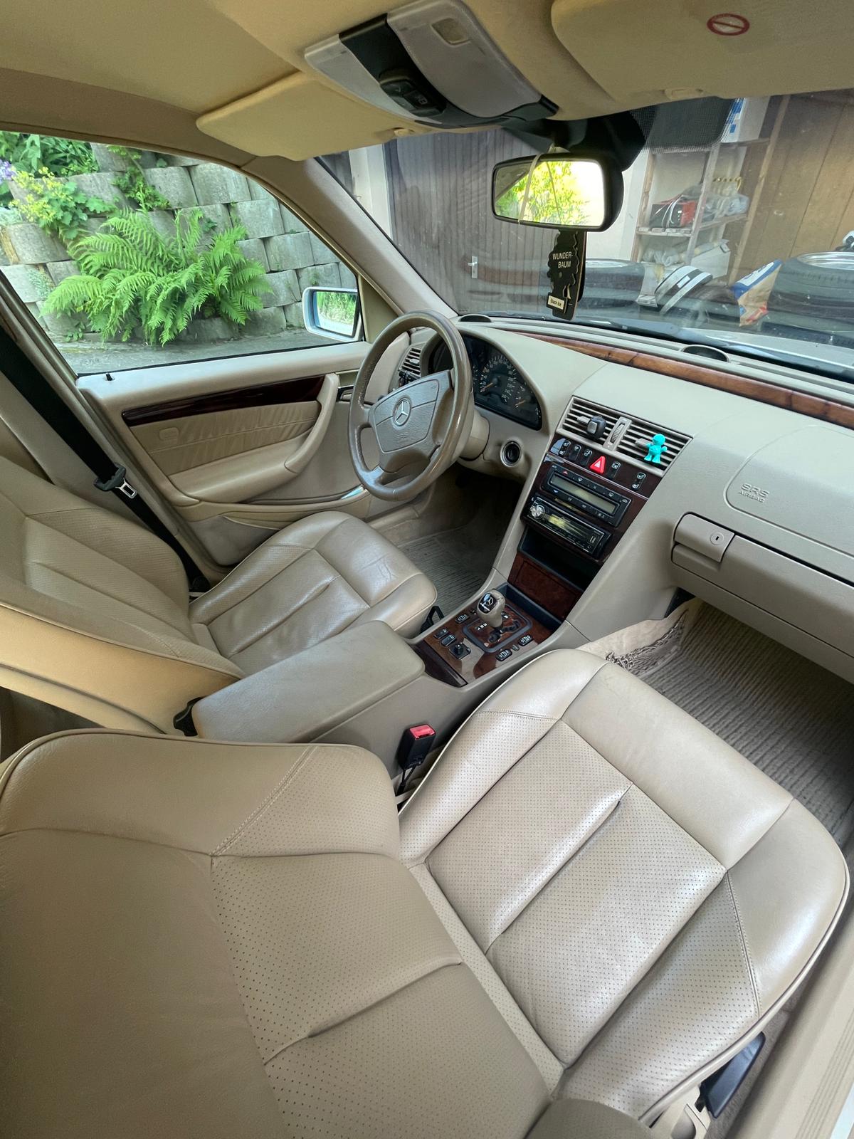 MERCEDES-BENZ C 280 Elégance-image-11