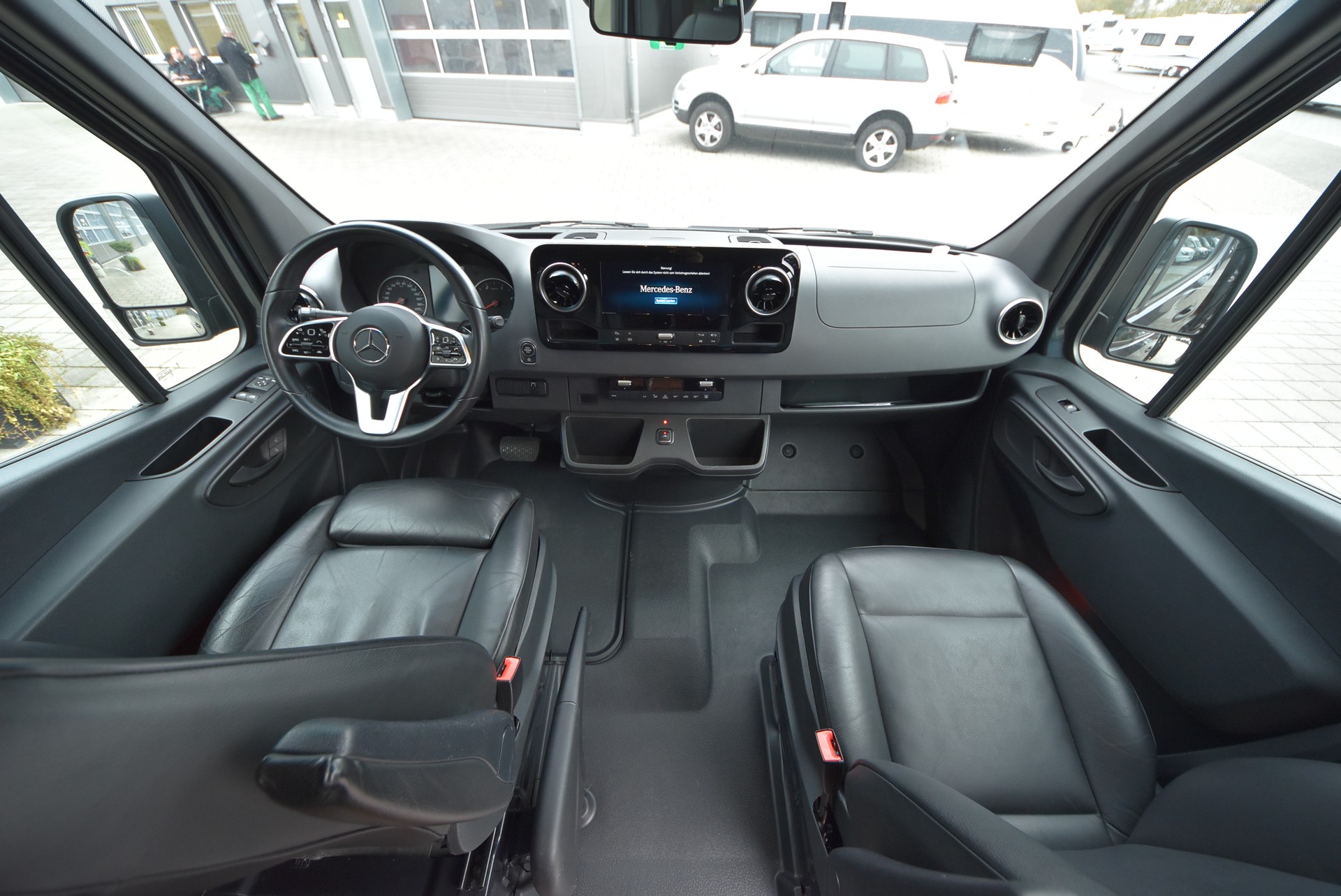 MERCEDES-BENZ Sprinter 317 CDI VIP Kleinbus-image-13
