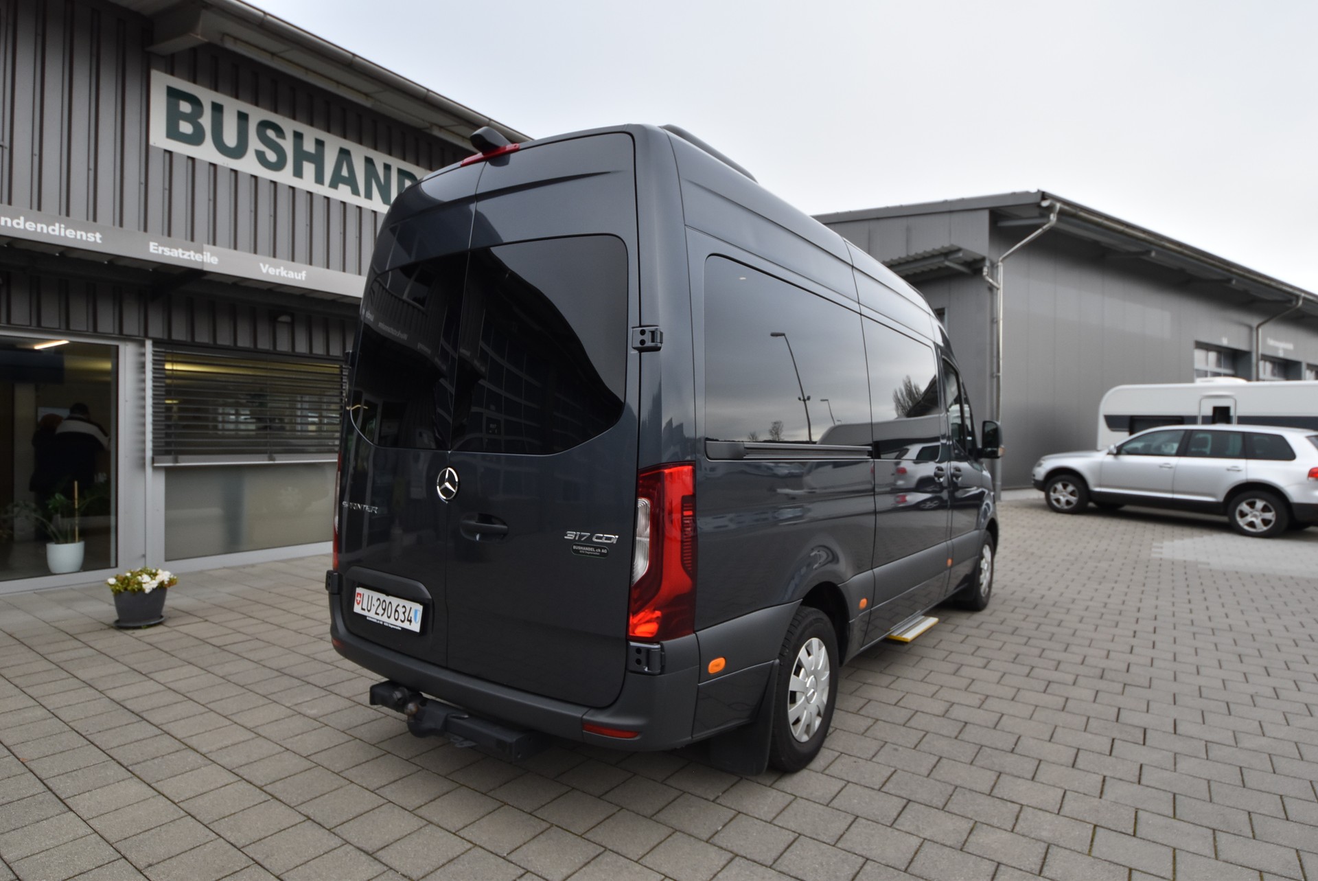 MERCEDES-BENZ Sprinter 317 CDI VIP Kleinbus-image-2