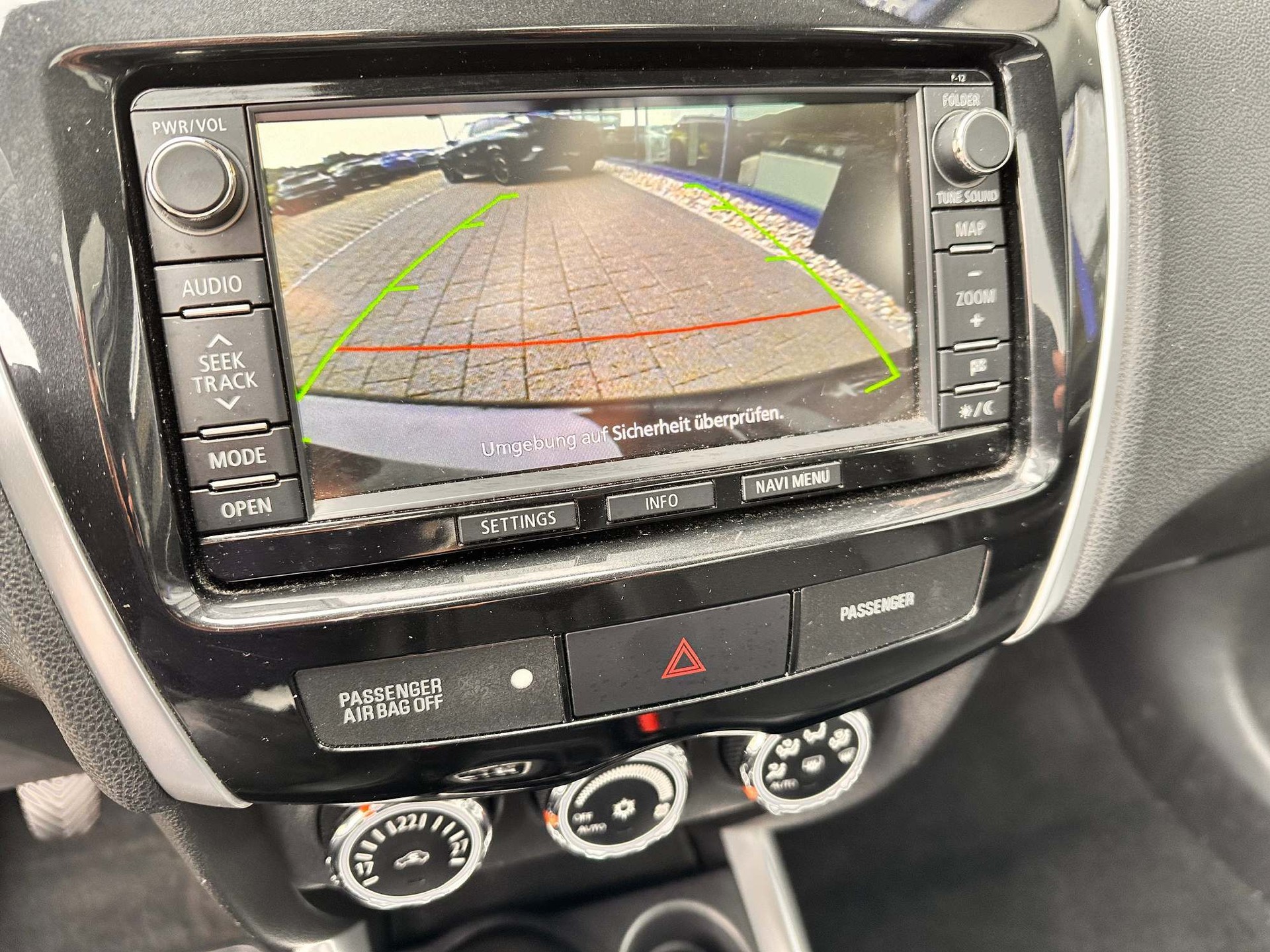 PEUGEOT 4008 1.8 HDi Allure S/S-image-10