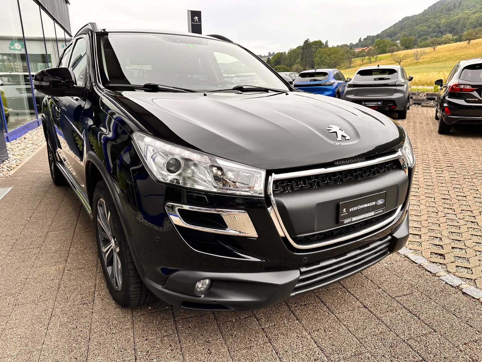 PEUGEOT 4008 1.8 HDi Allure S/S-showroom-element-2