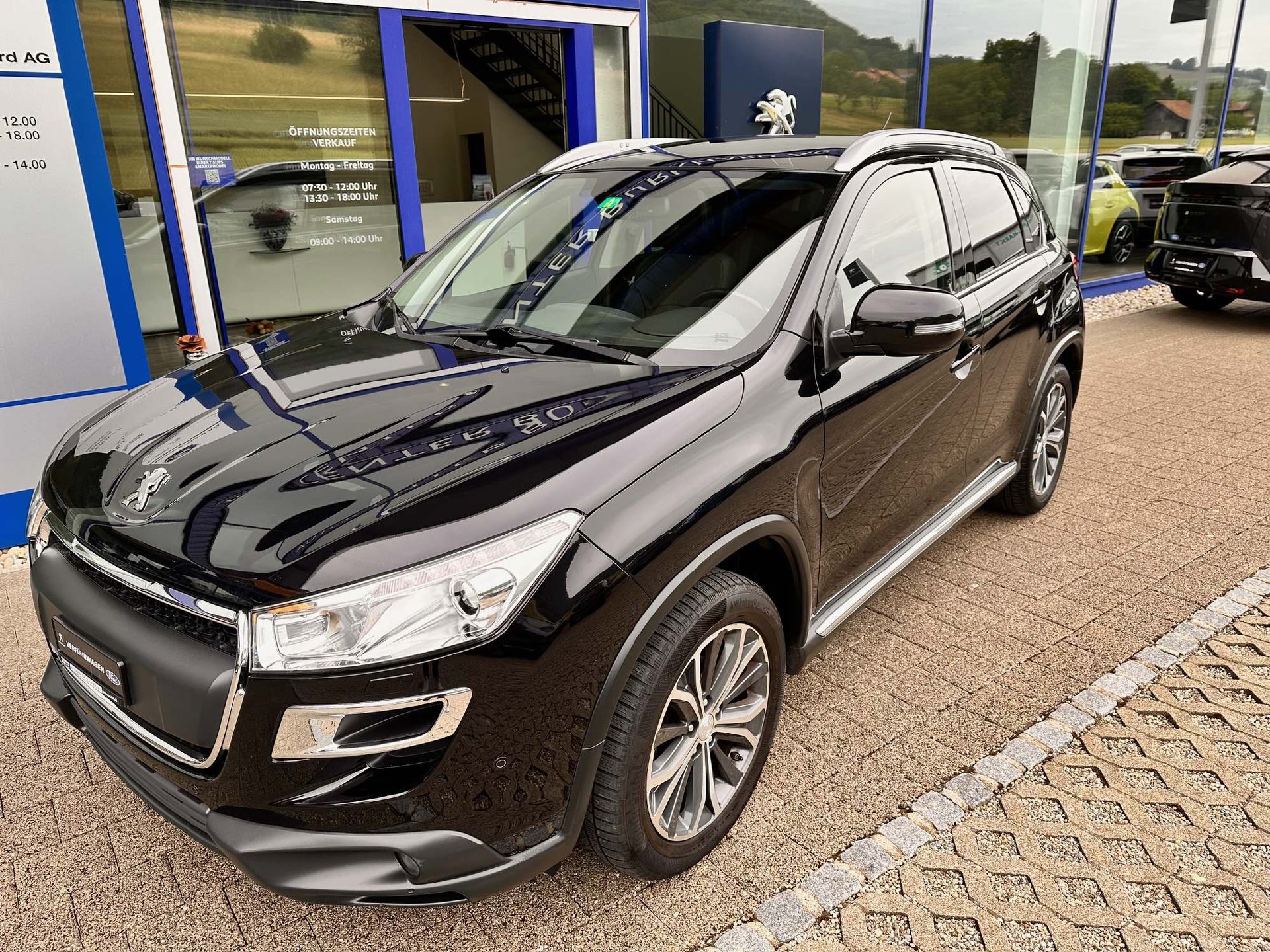 PEUGEOT 4008 1.8 HDi Allure S/S-showroom-element-1
