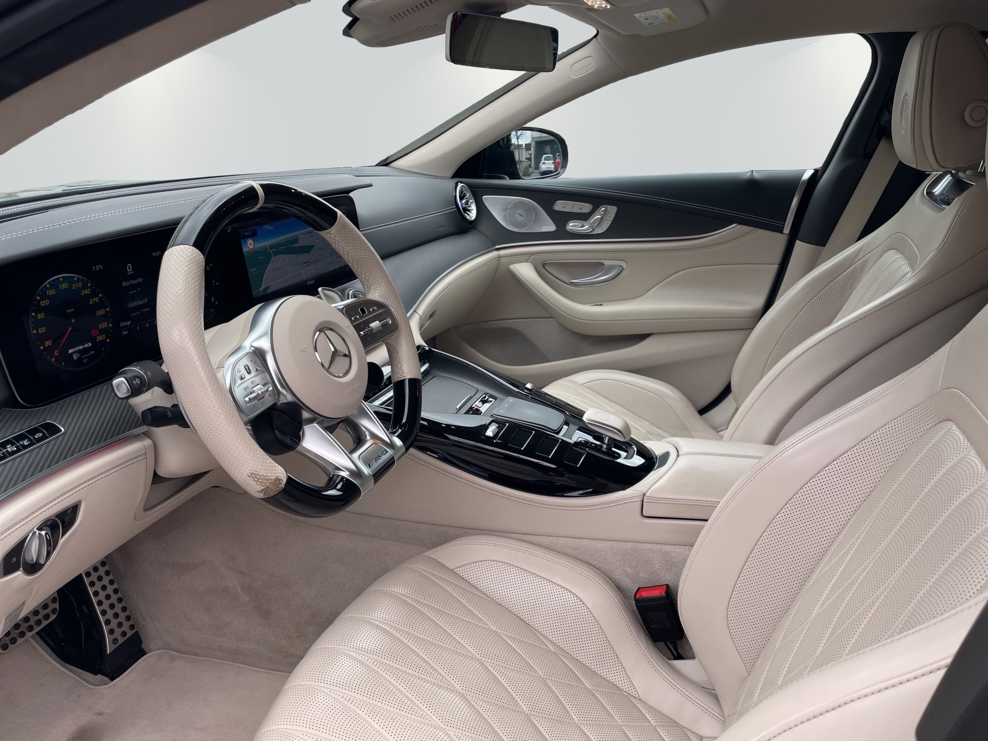 MERCEDES-BENZ AMG GT 4 63 S 4Matic+-image-7