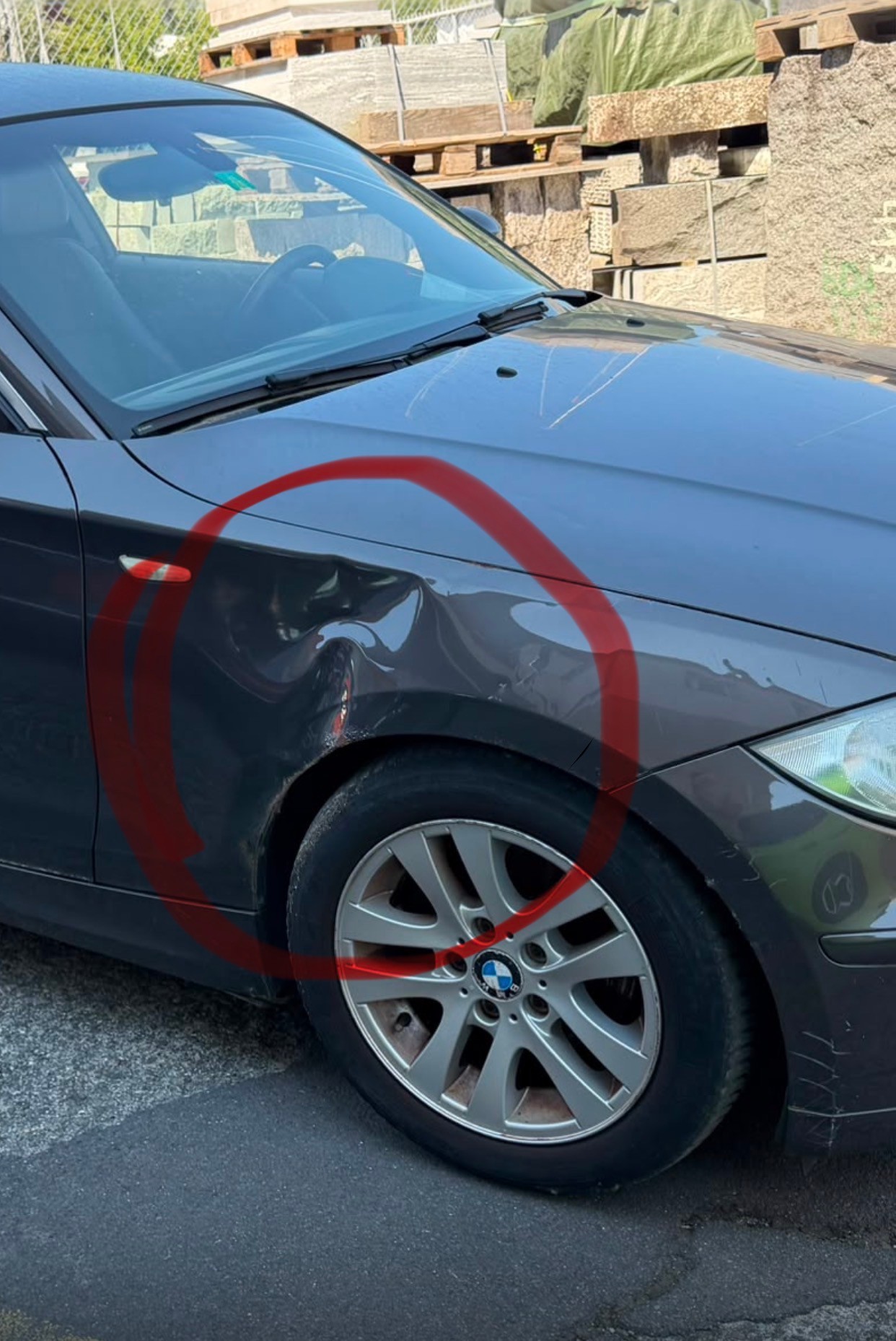 BMW 120i-image-13