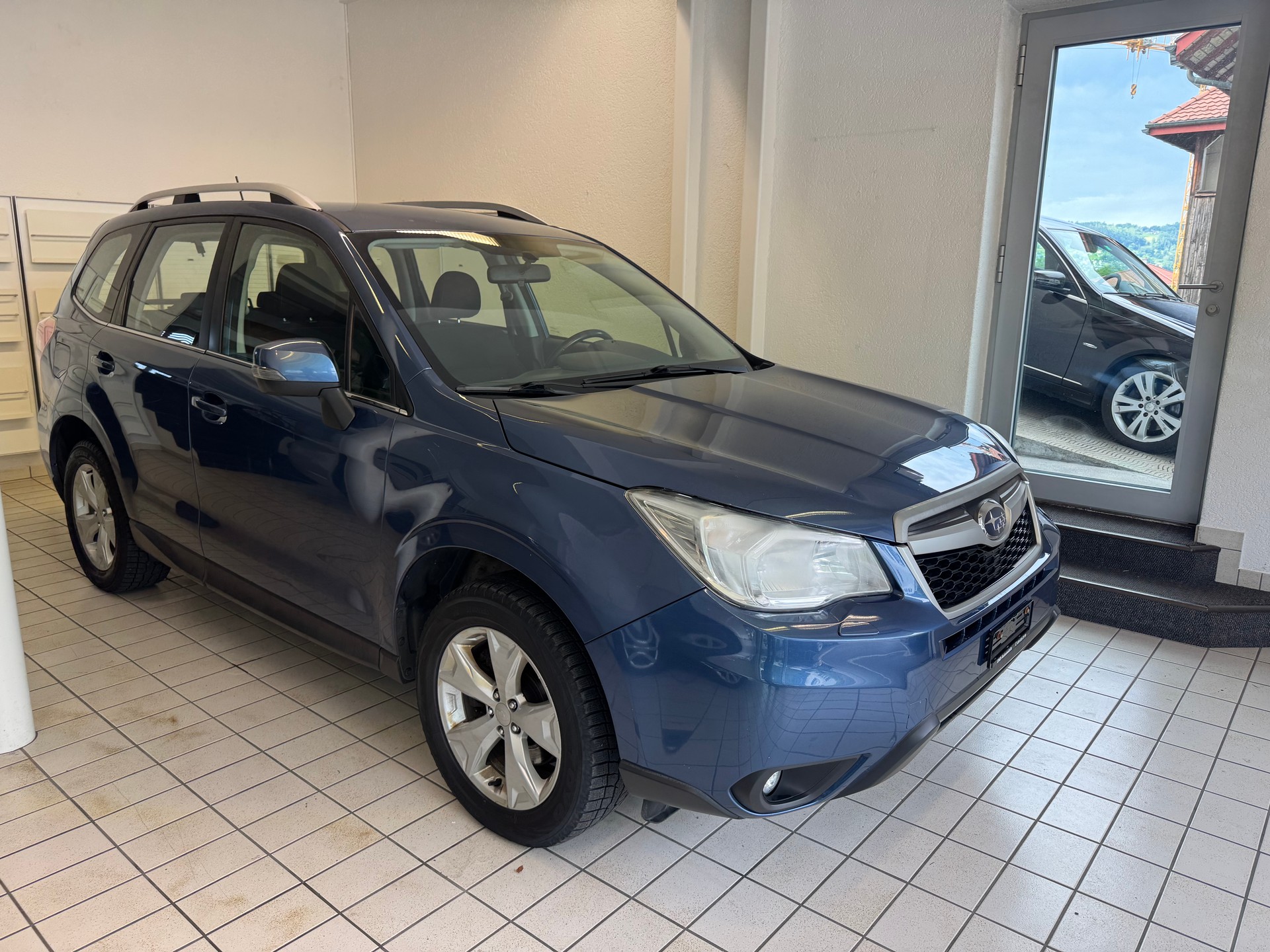 SUBARU Forester 2.0D Luxury-image-1