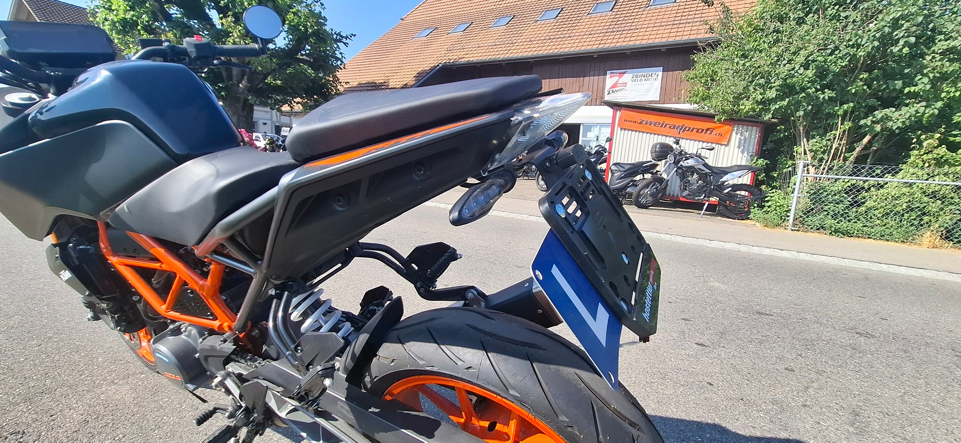 KTM 125 Duke-image-13