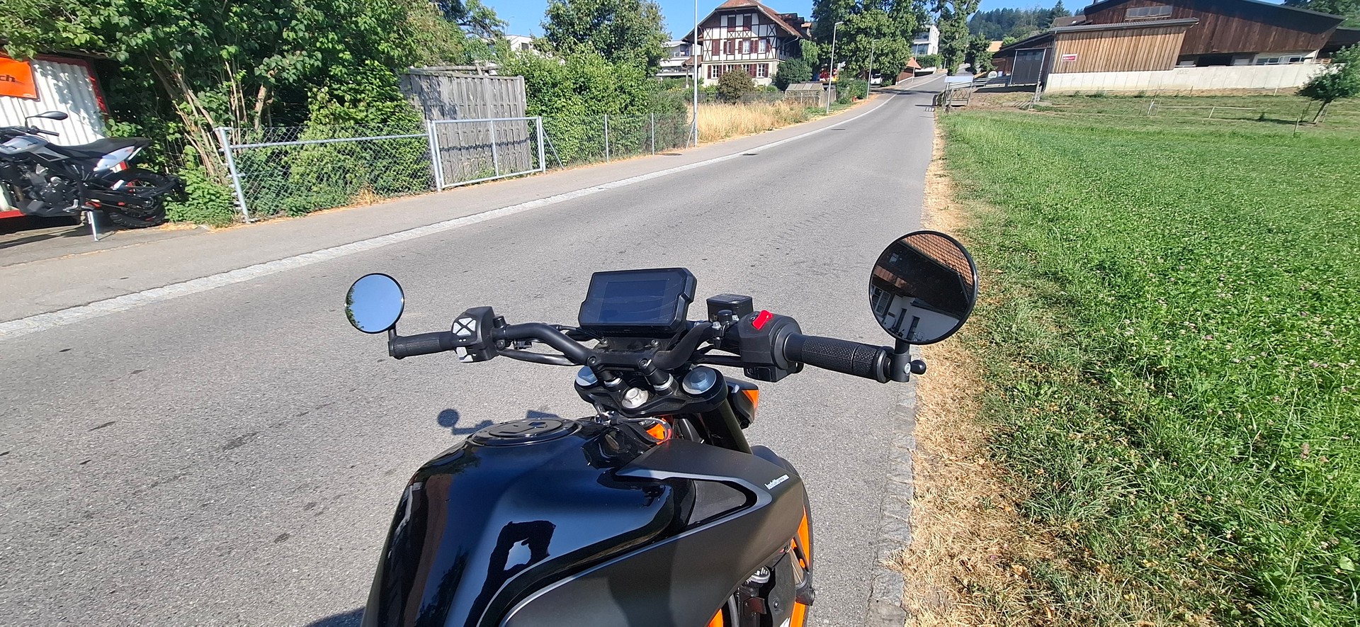 KTM 125 Duke-image-5
