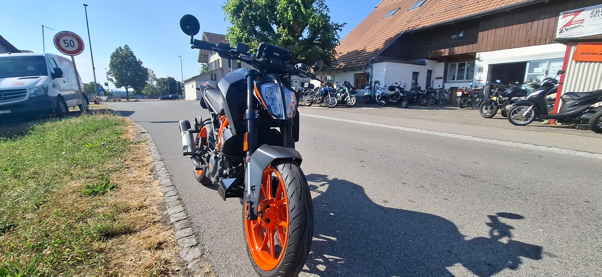 KTM 125 Duke-image-7