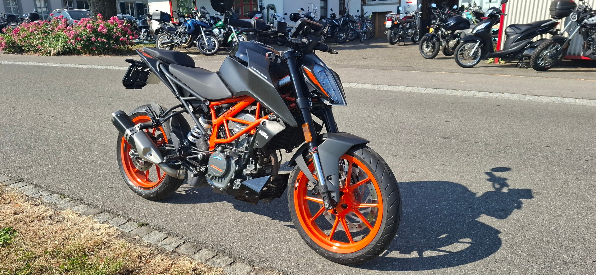 KTM 125 Duke-image-0