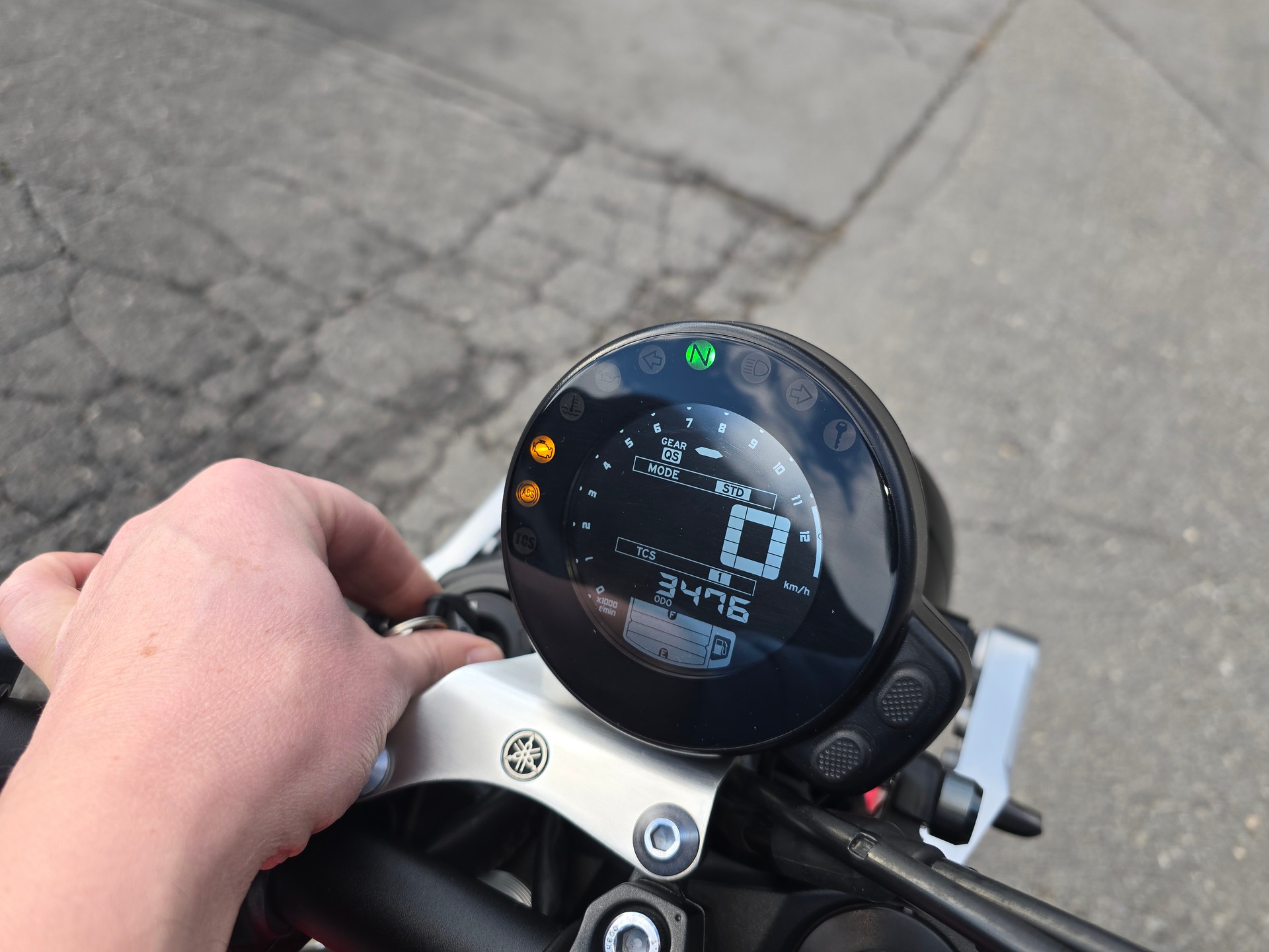 YAMAHA XSR 900-image-11