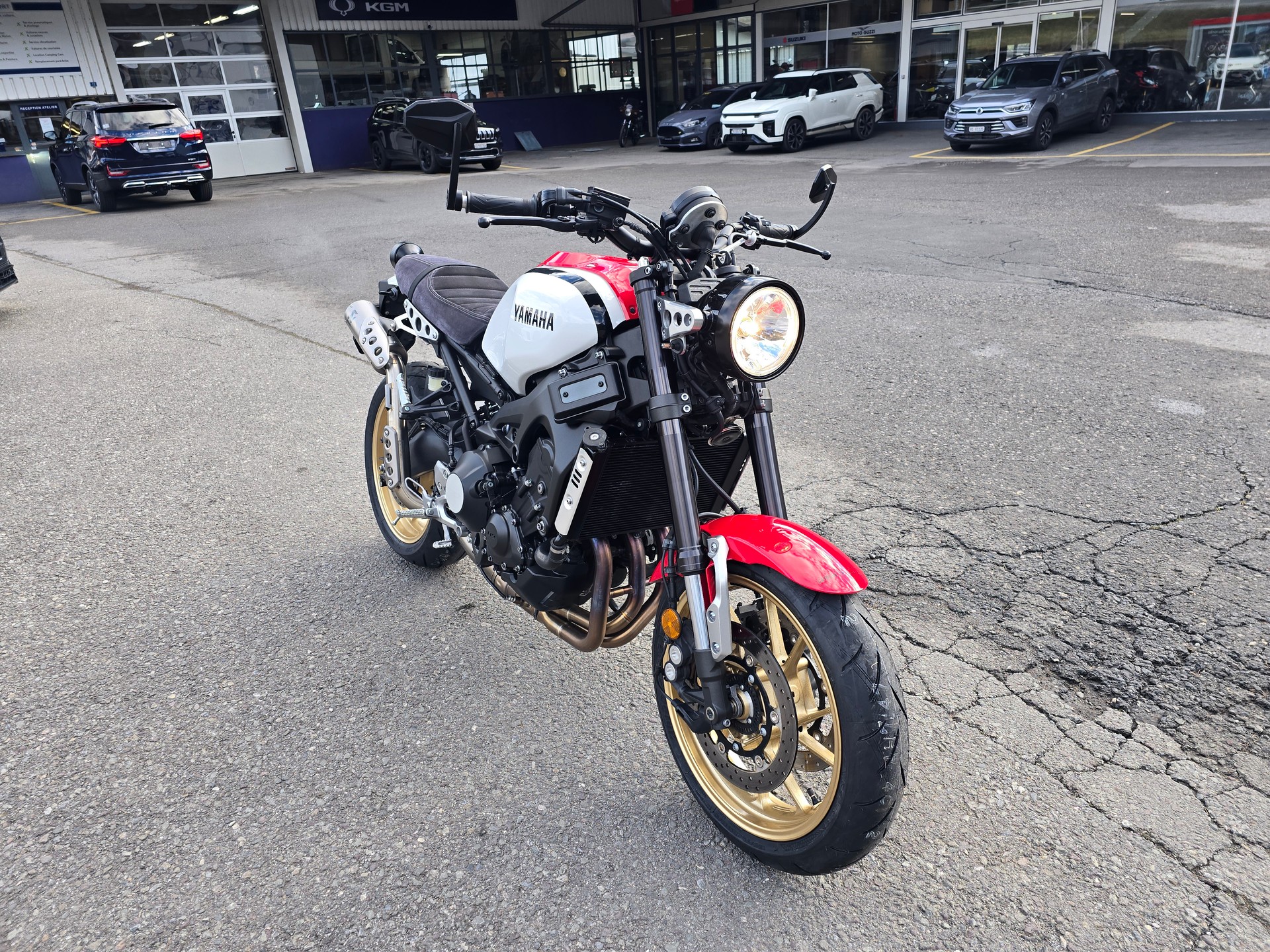 YAMAHA XSR 900-image-4