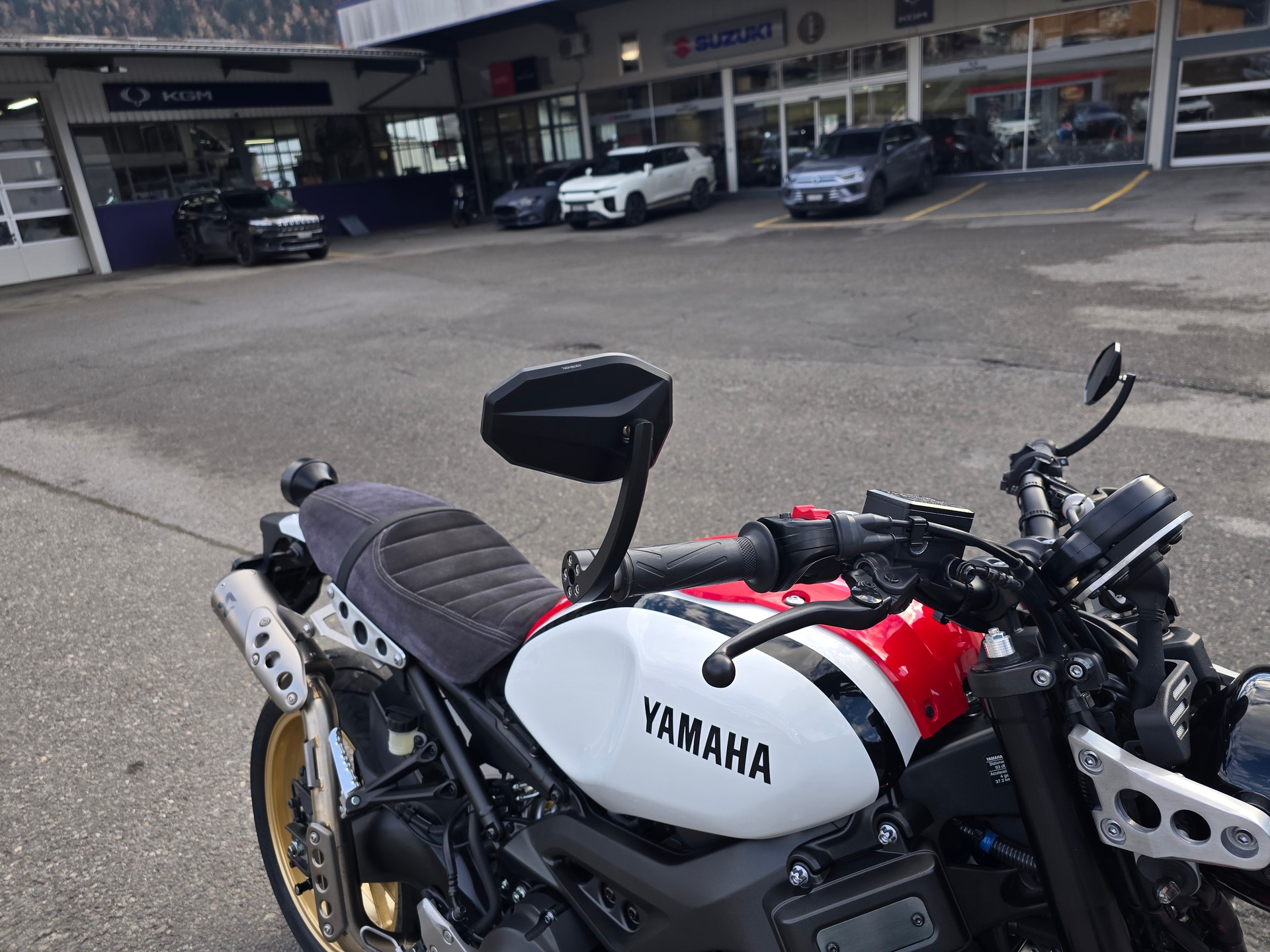 YAMAHA XSR 900-image-6