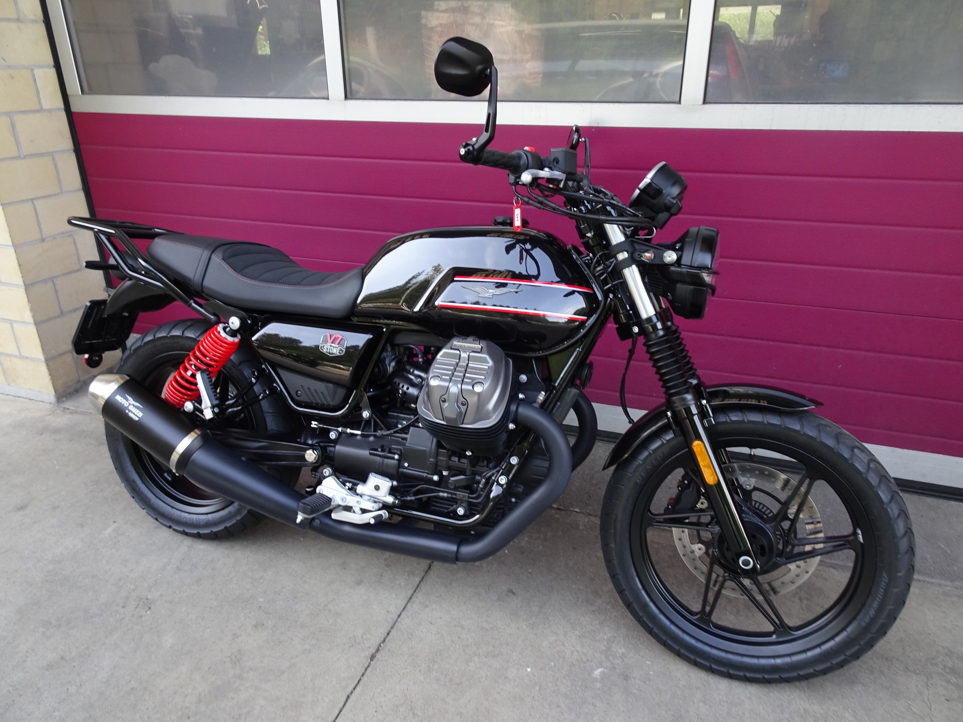 MOTO GUZZI V7 IV 850 Stone-image-2