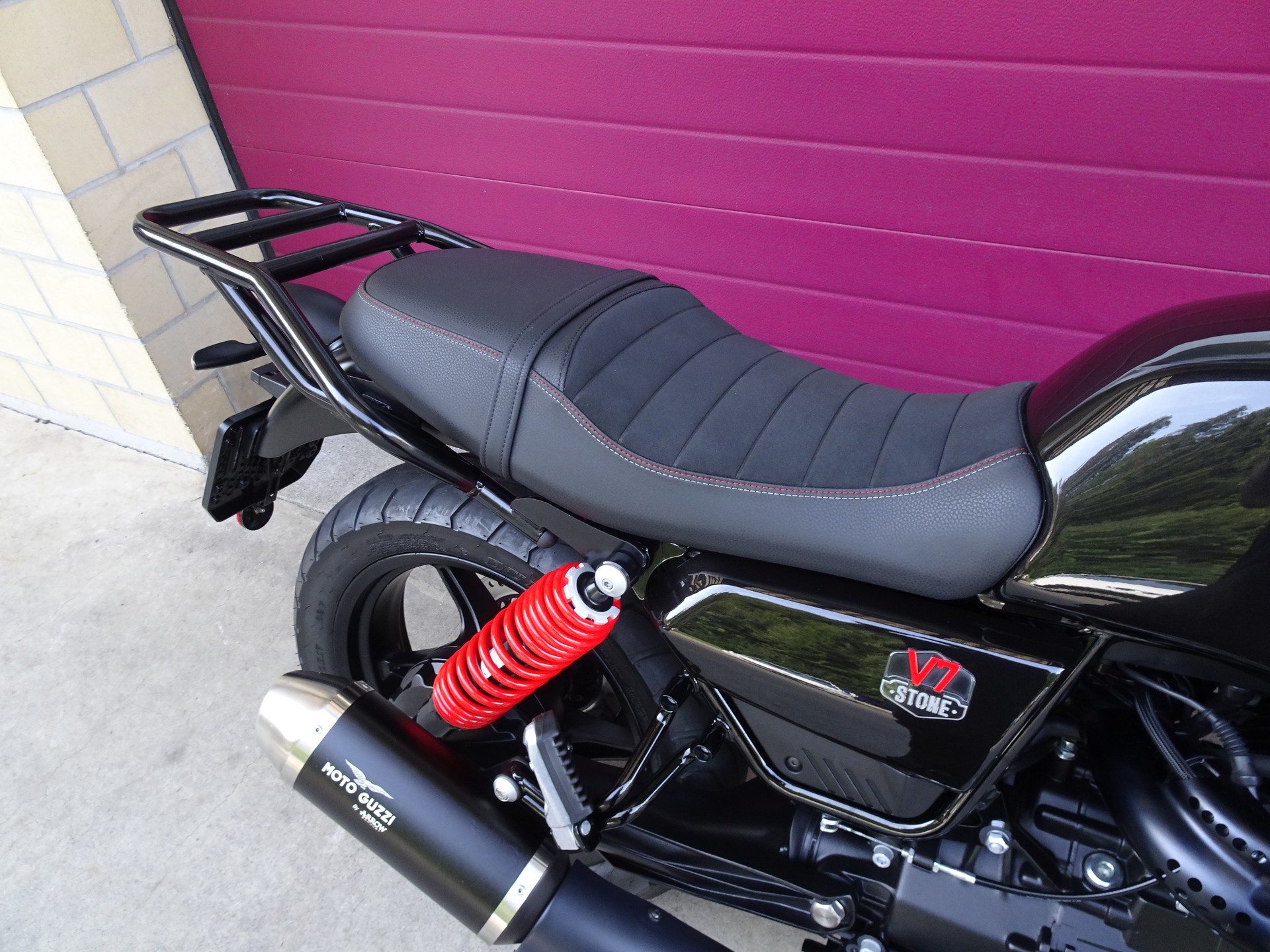 MOTO GUZZI V7 IV 850 Stone-image-6