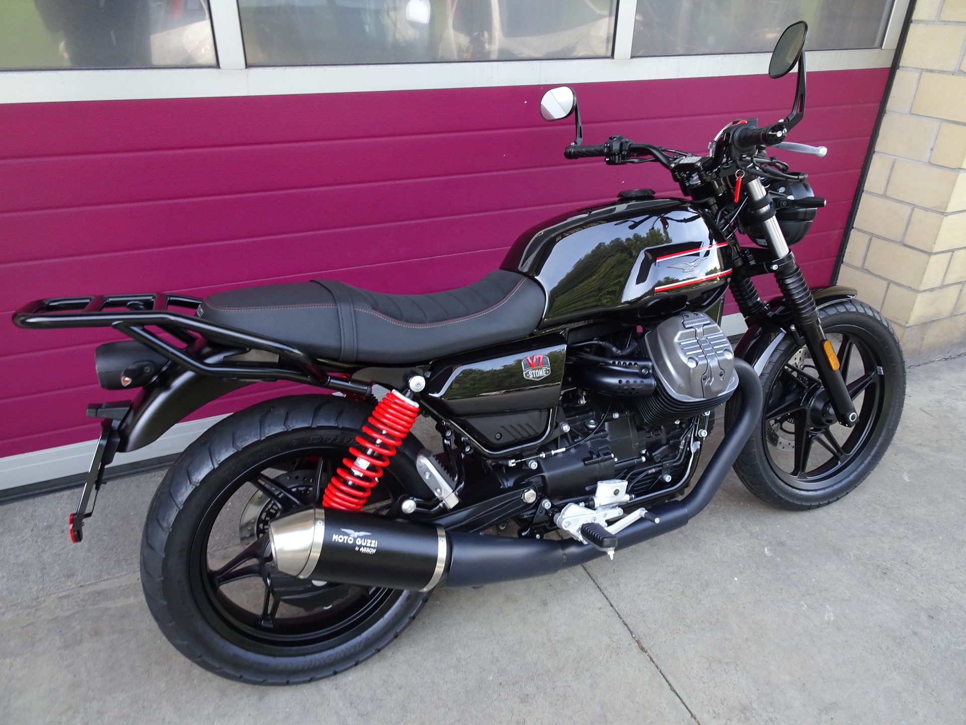 MOTO GUZZI V7 IV 850 Stone-image-3