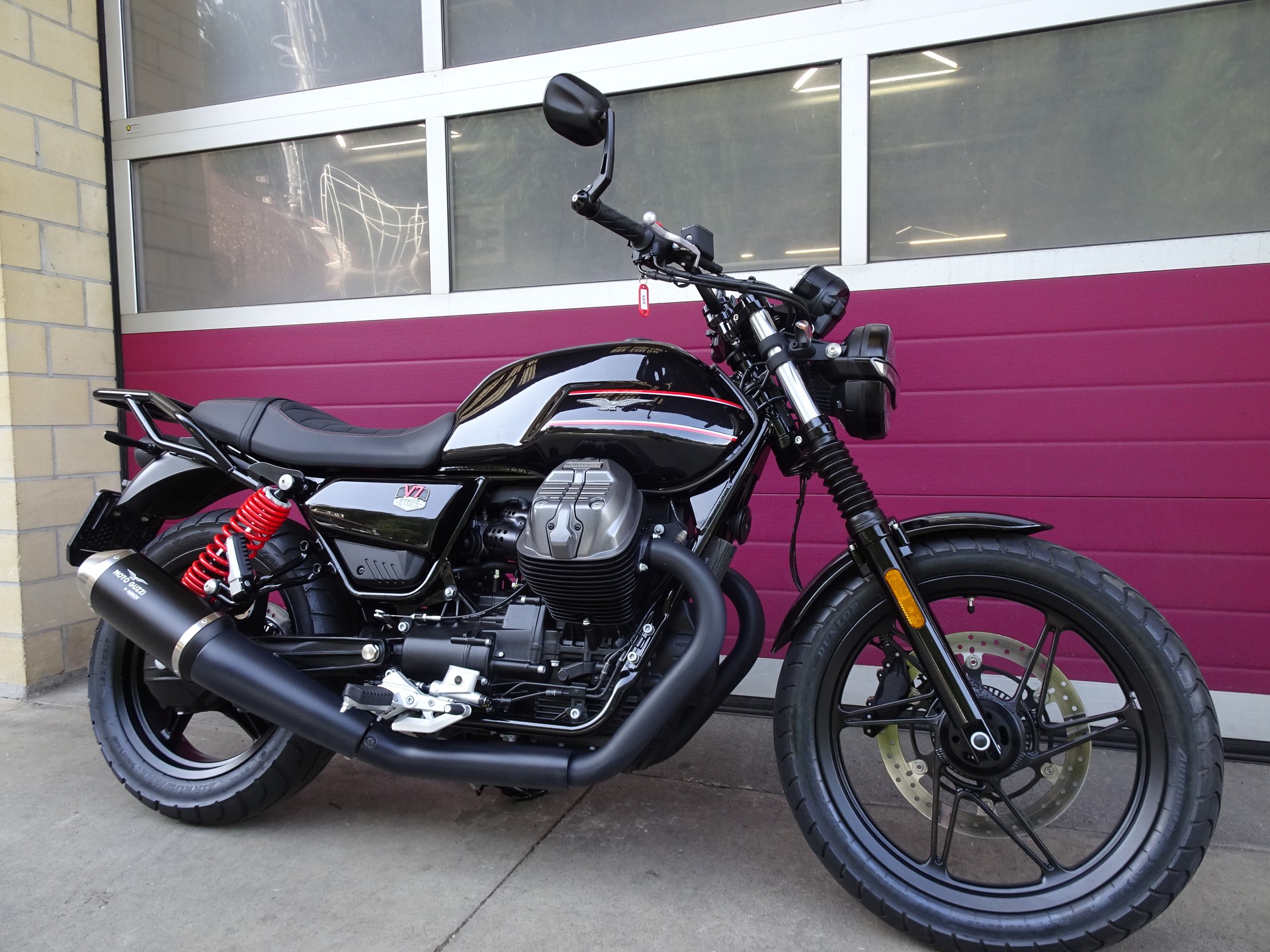 MOTO GUZZI V7 IV 850 Stone-image-10