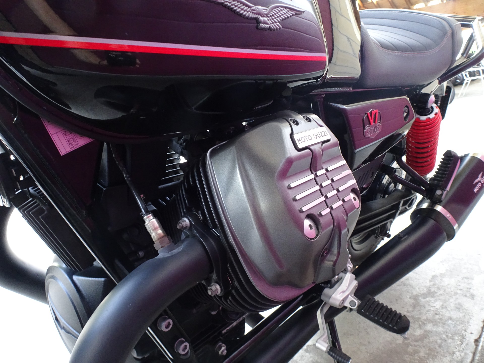 MOTO GUZZI V7 IV 850 Stone-image-12