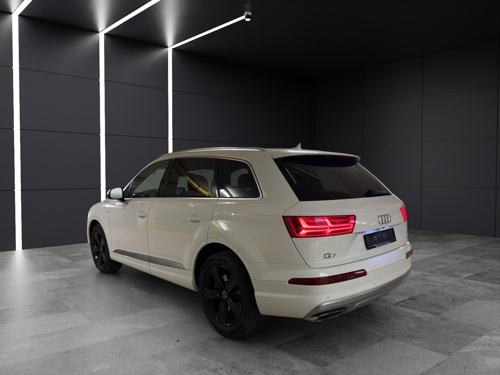 AUDI Q7 3.0 V6 TDI quattro T-Tronic 7 Plätzer-showroom-element-2