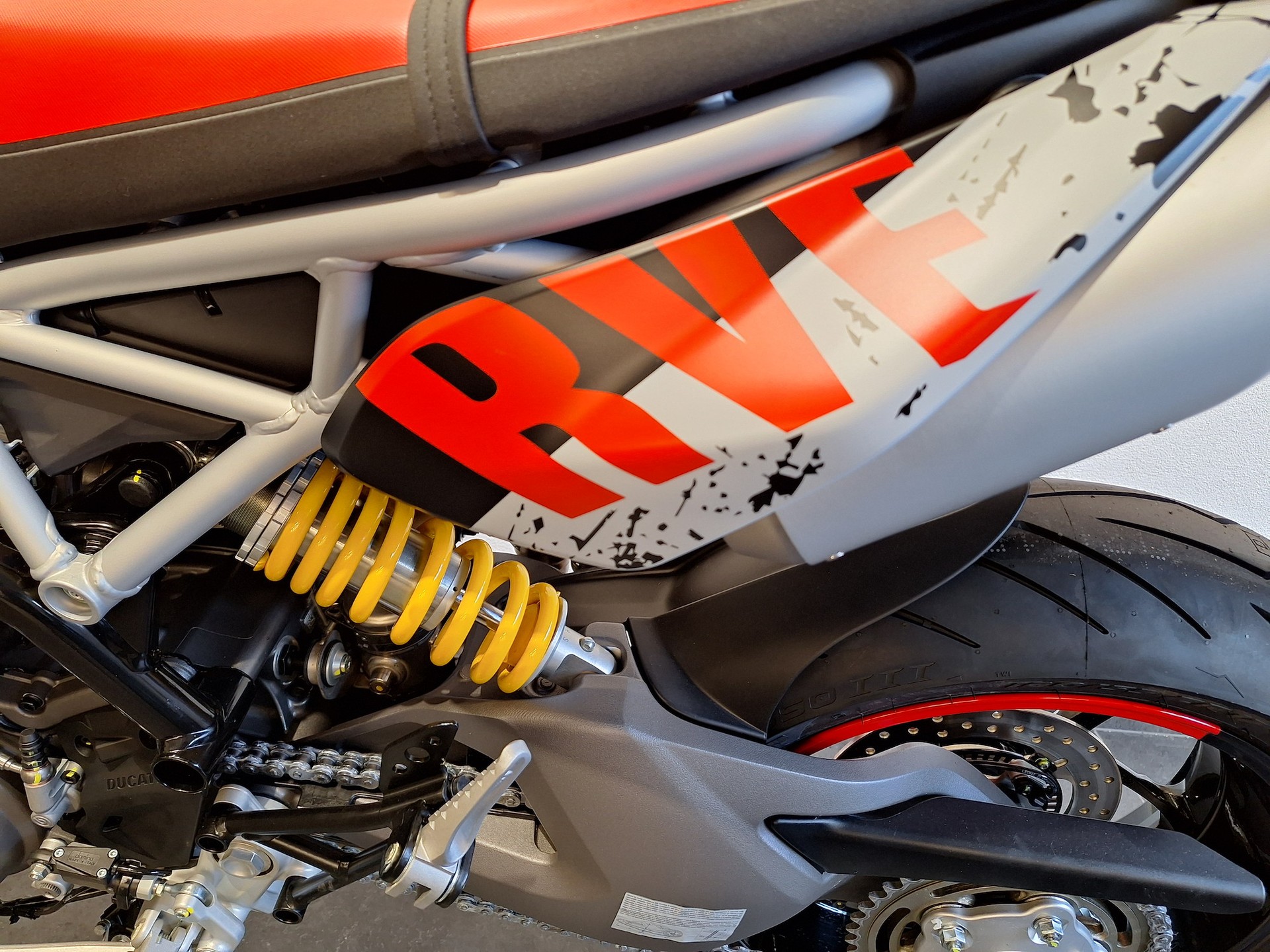DUCATI 950 Hypermotard RVE 35 kW-image-6