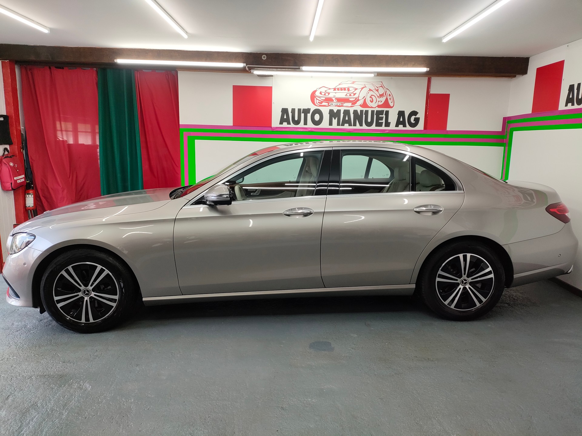 MERCEDES-BENZ E 220 d Avantgarde 9G-Tronic-image-3