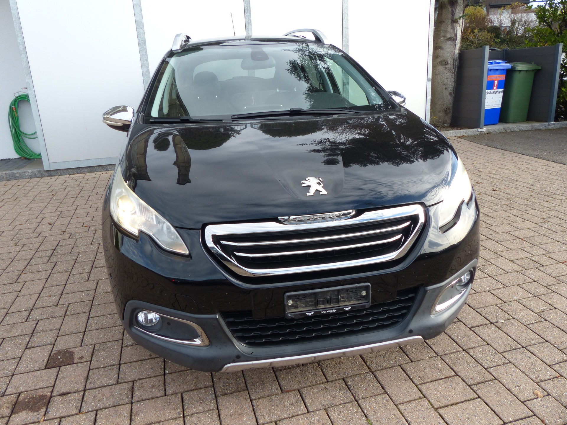 PEUGEOT 2008 1.2 PureTech Allure-image-5