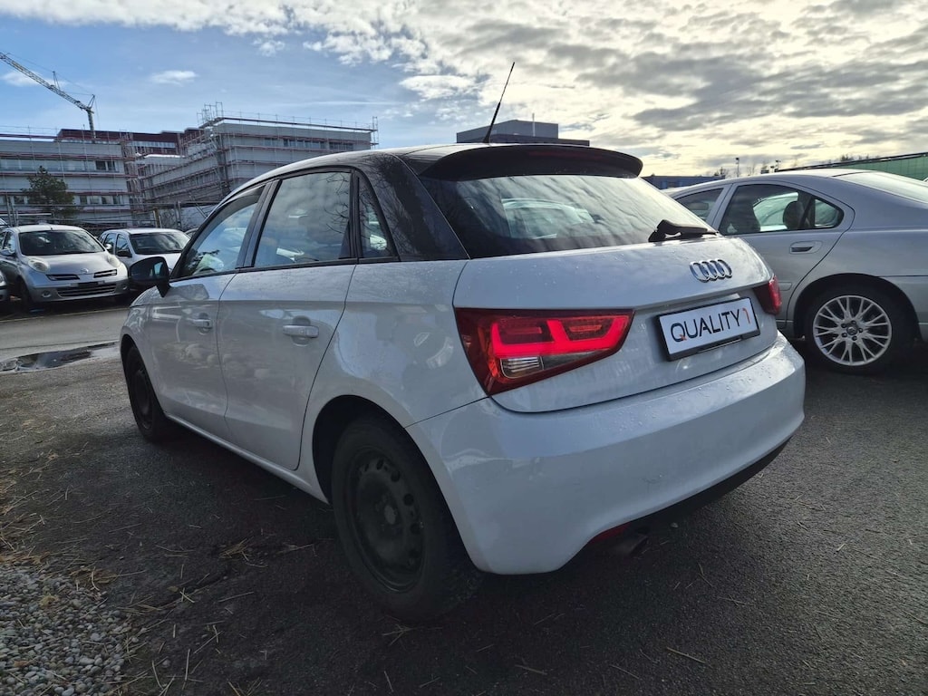 AUDI A1 Sportback 1.2 TFSI Attraction-image-3